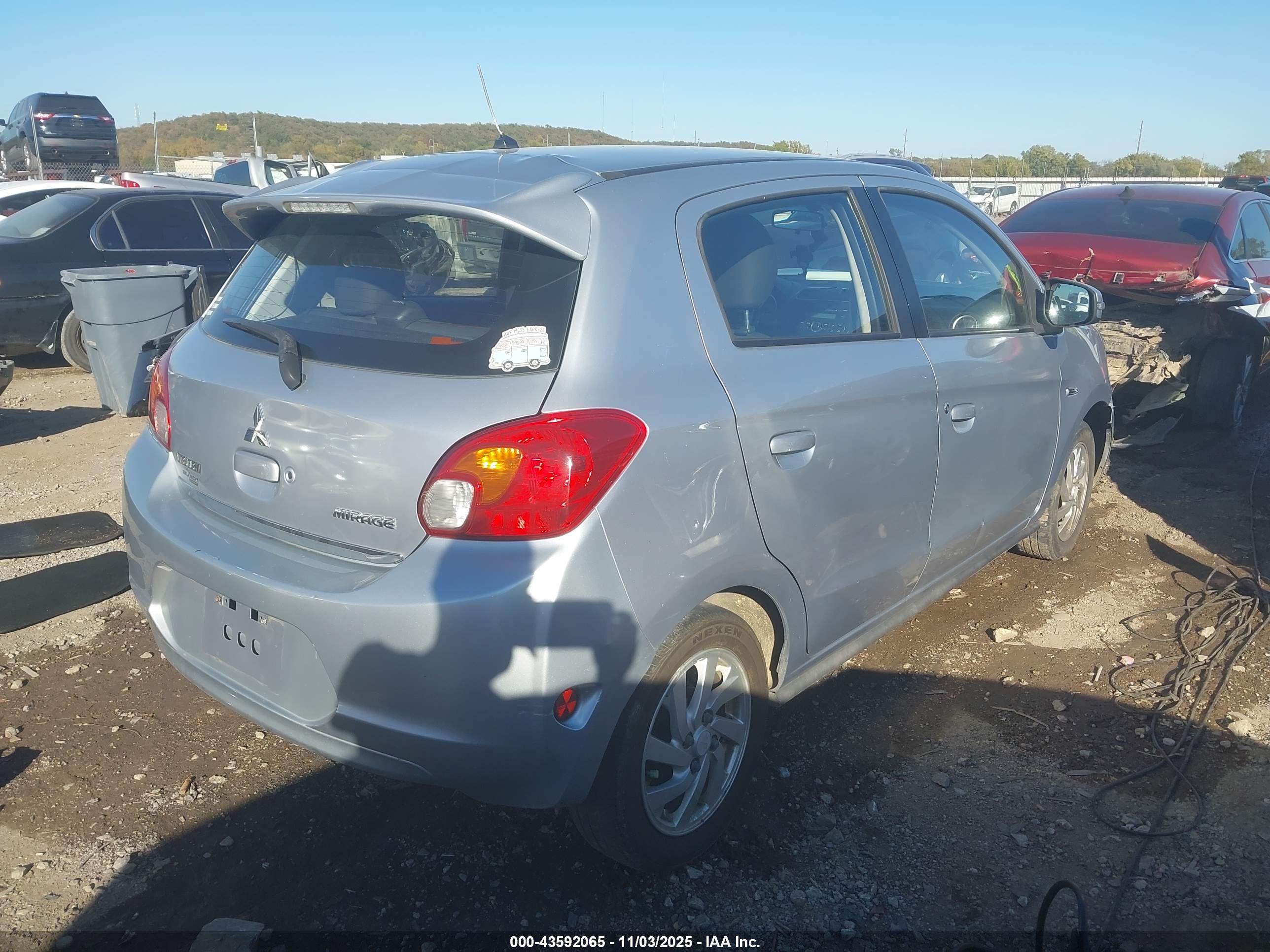 MITSUBISHI MIRAGE image 4