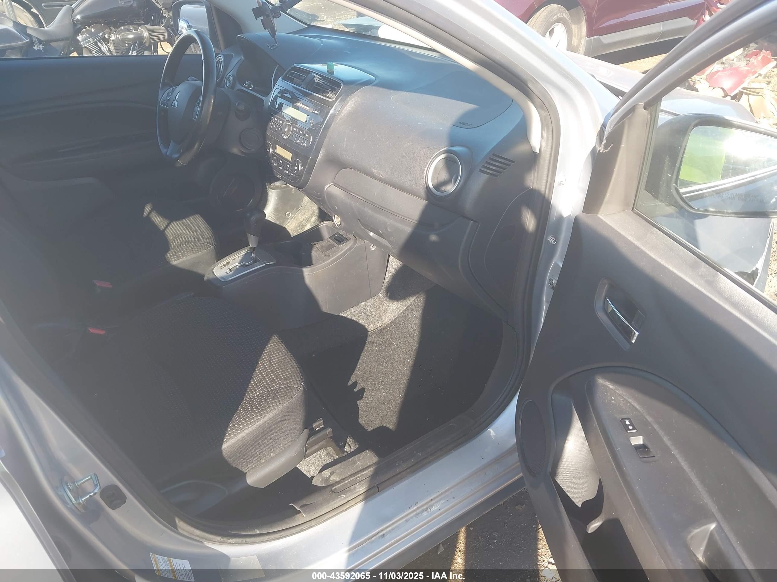 MITSUBISHI MIRAGE image 5