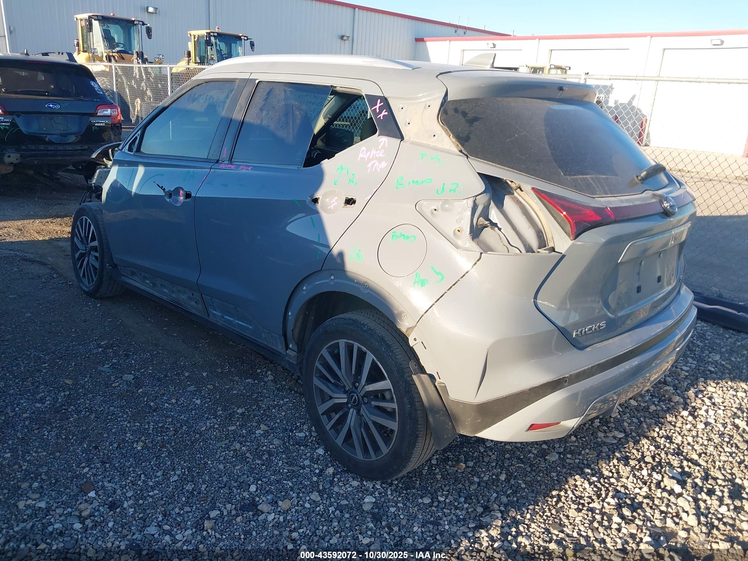 NISSAN KICKS image 3