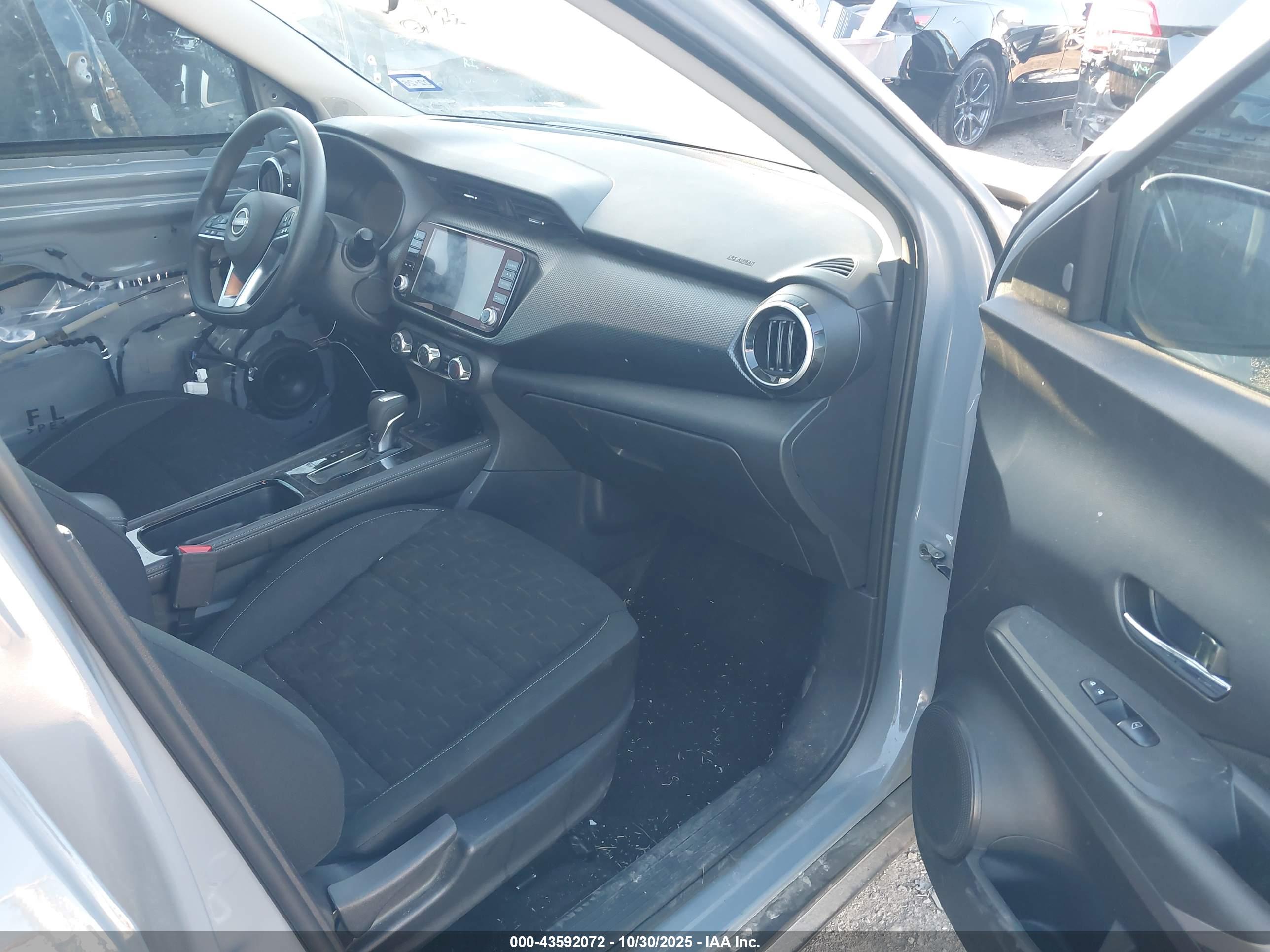 NISSAN KICKS image 5