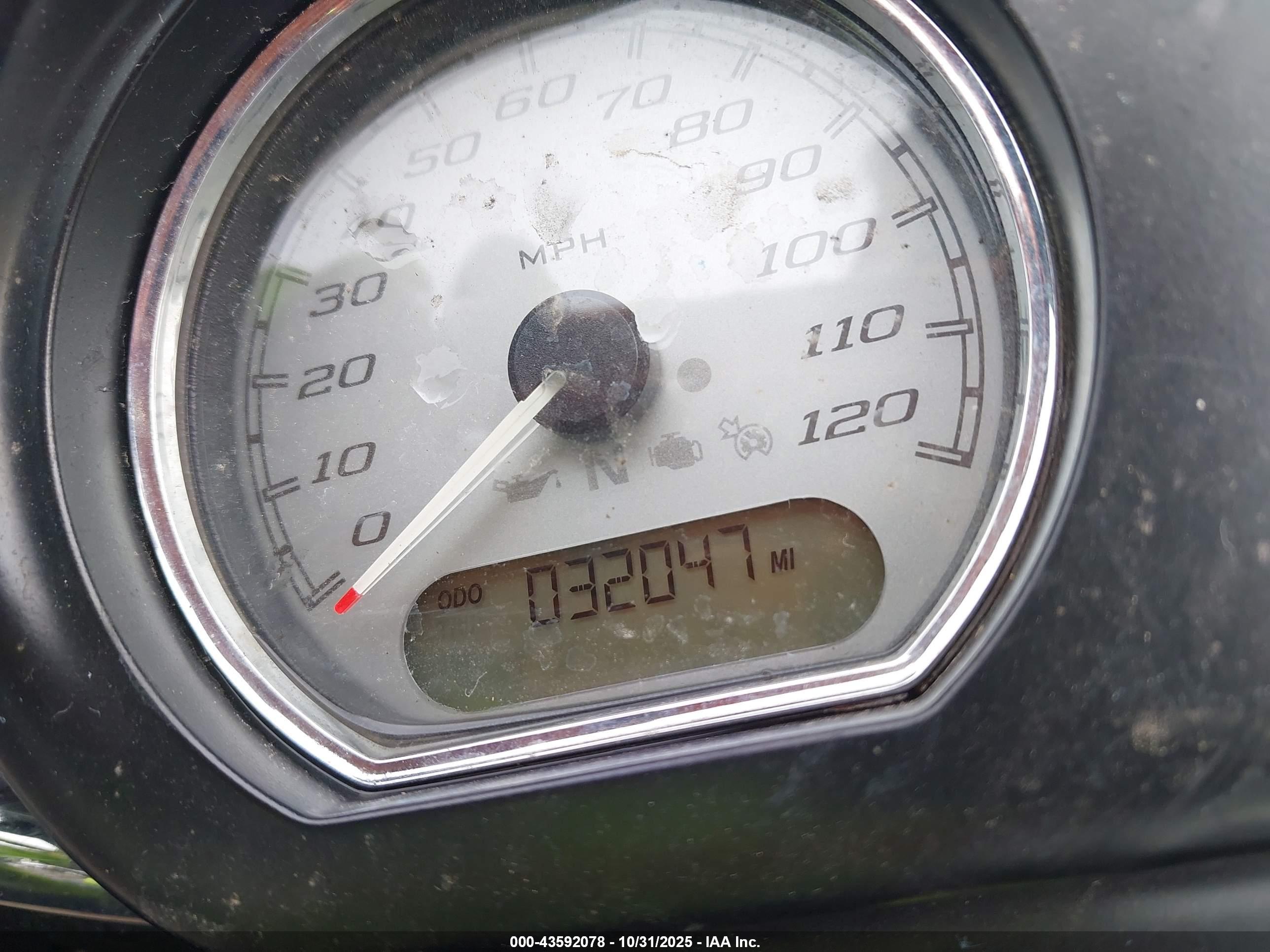 HARLEY-DAVIDSON FLTRX image 7