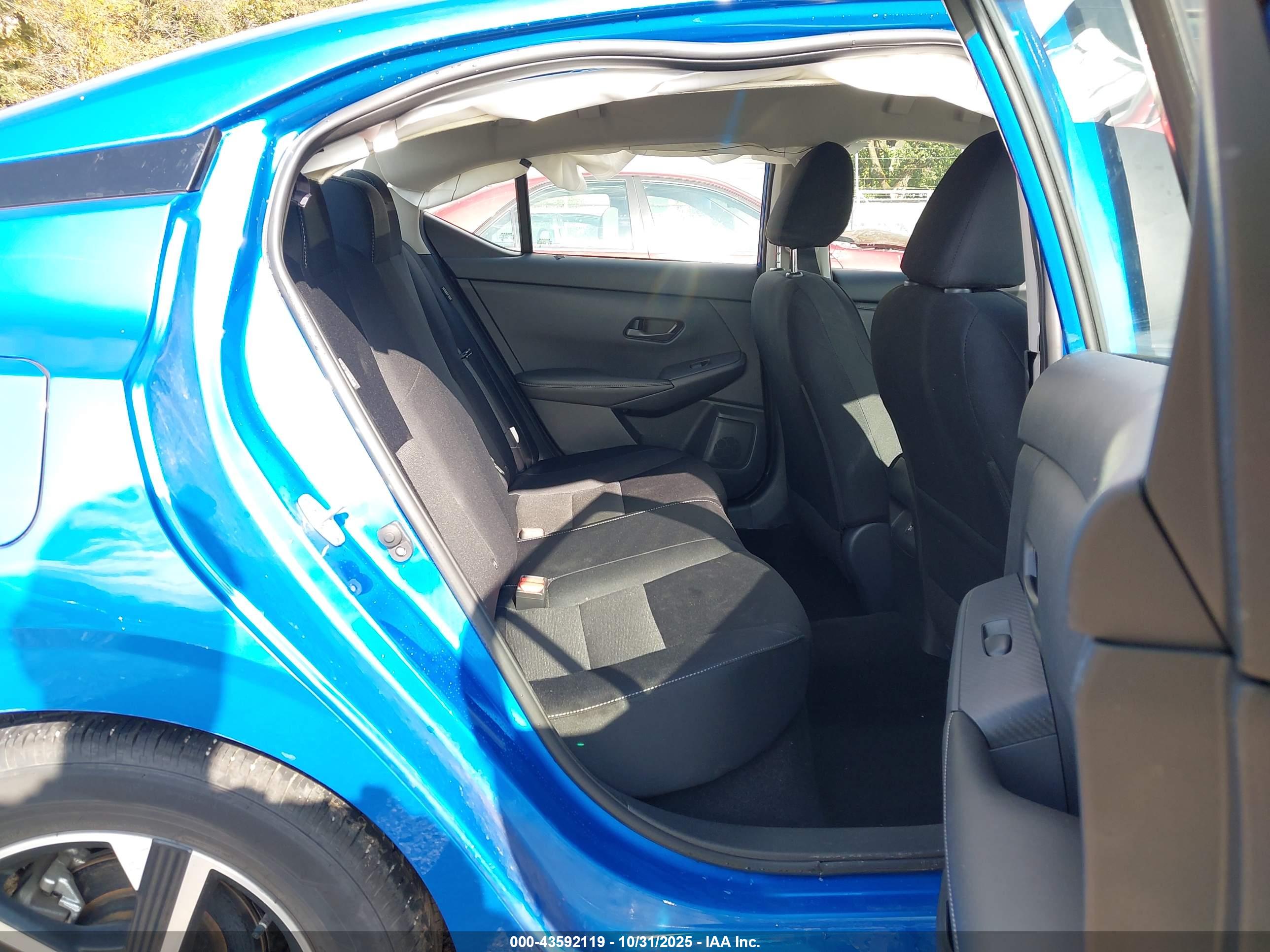 NISSAN SENTRA image 8