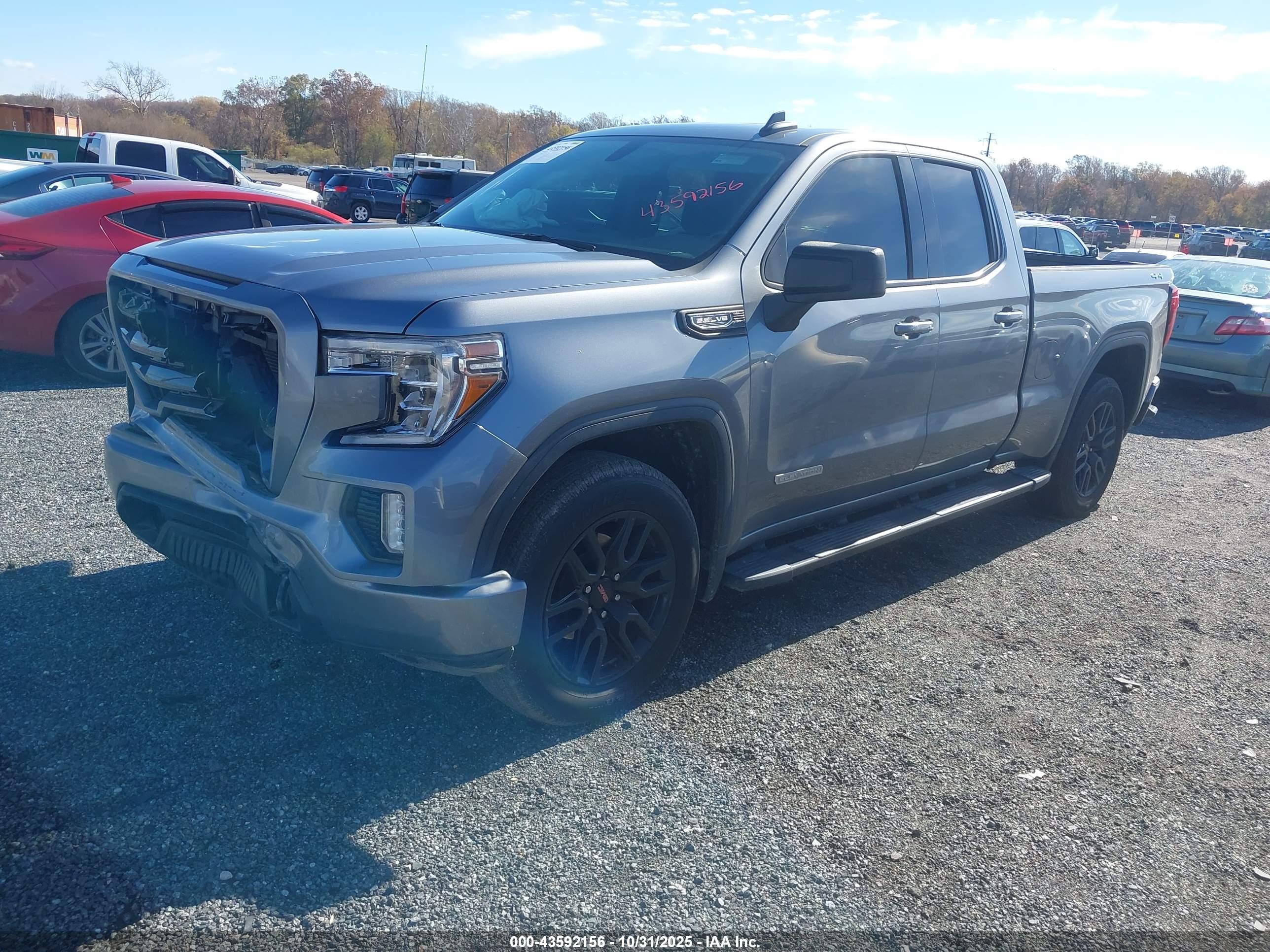 GMC SIERRA image 2