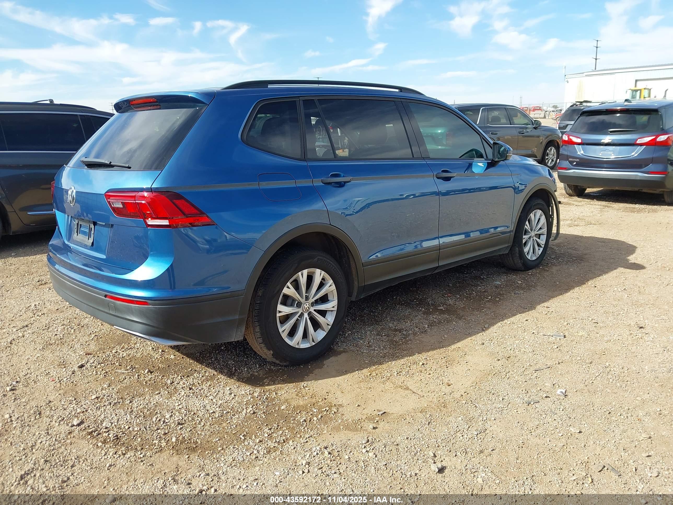 VOLKSWAGEN TIGUAN image 4