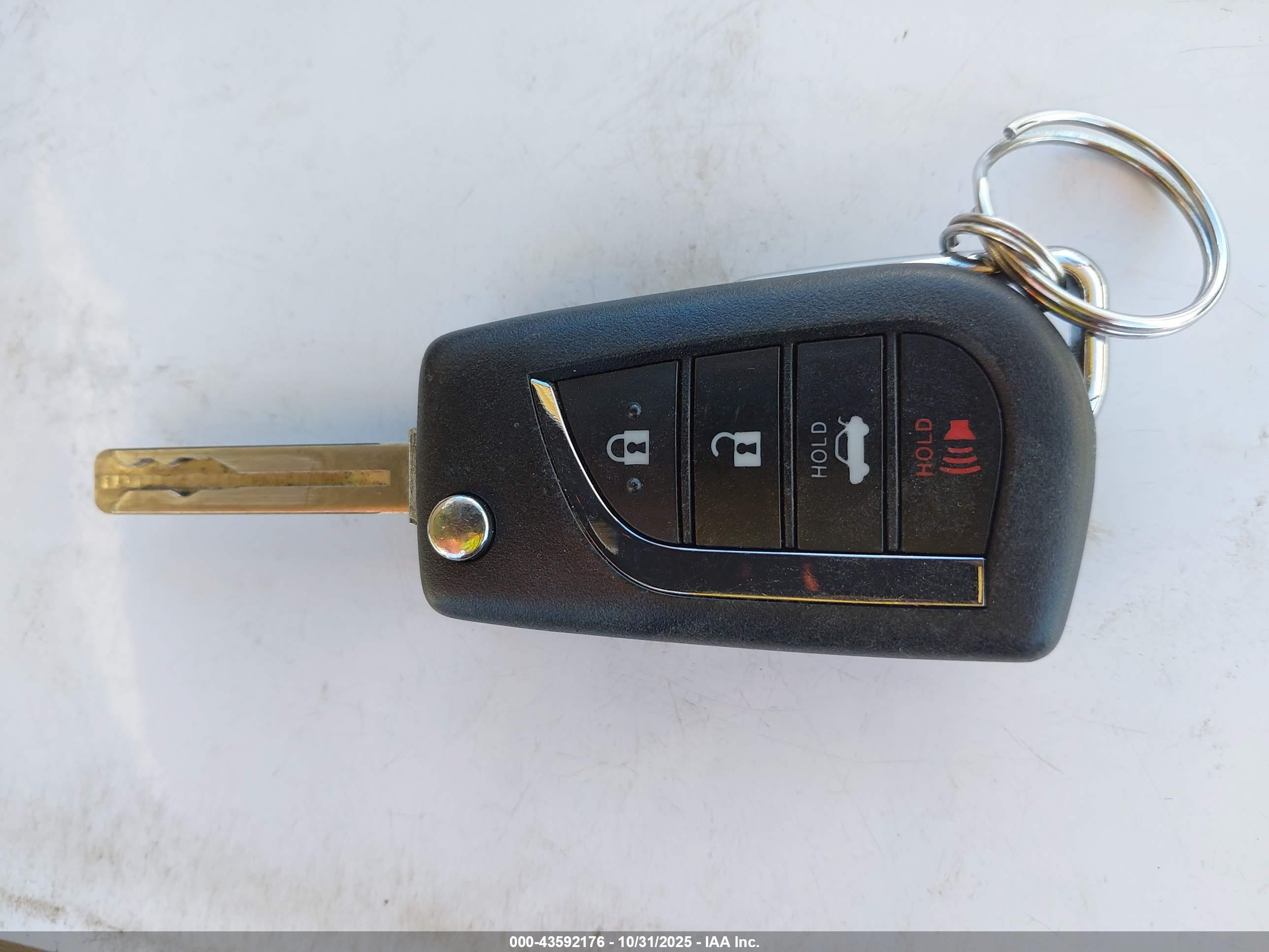 TOYOTA CAMRY image 11