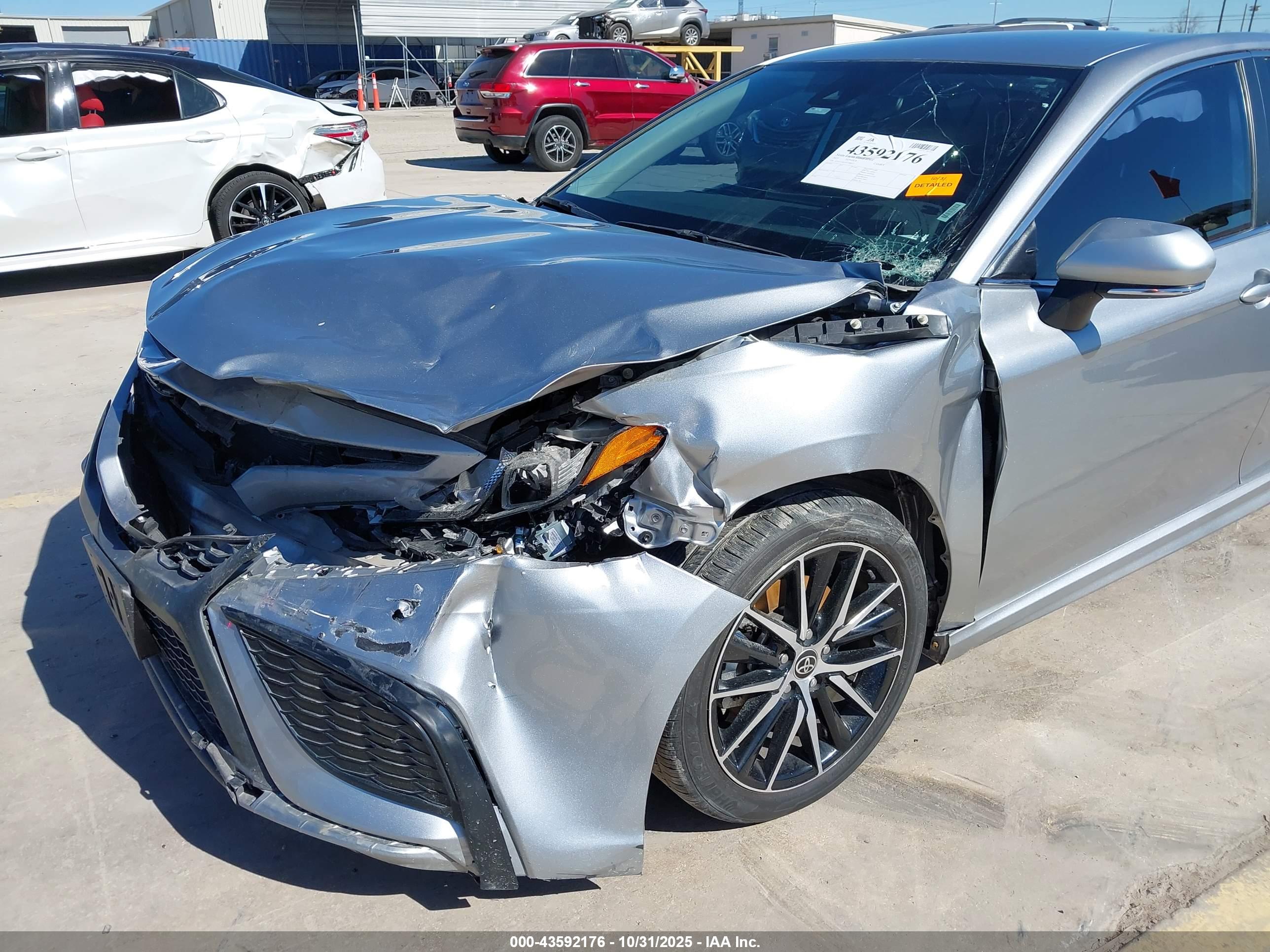 TOYOTA CAMRY image 6