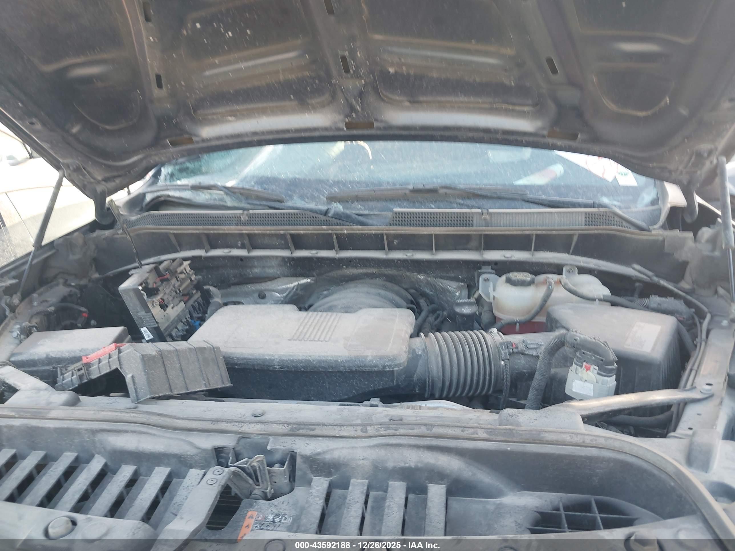 CHEVROLET SILVERADO image 10