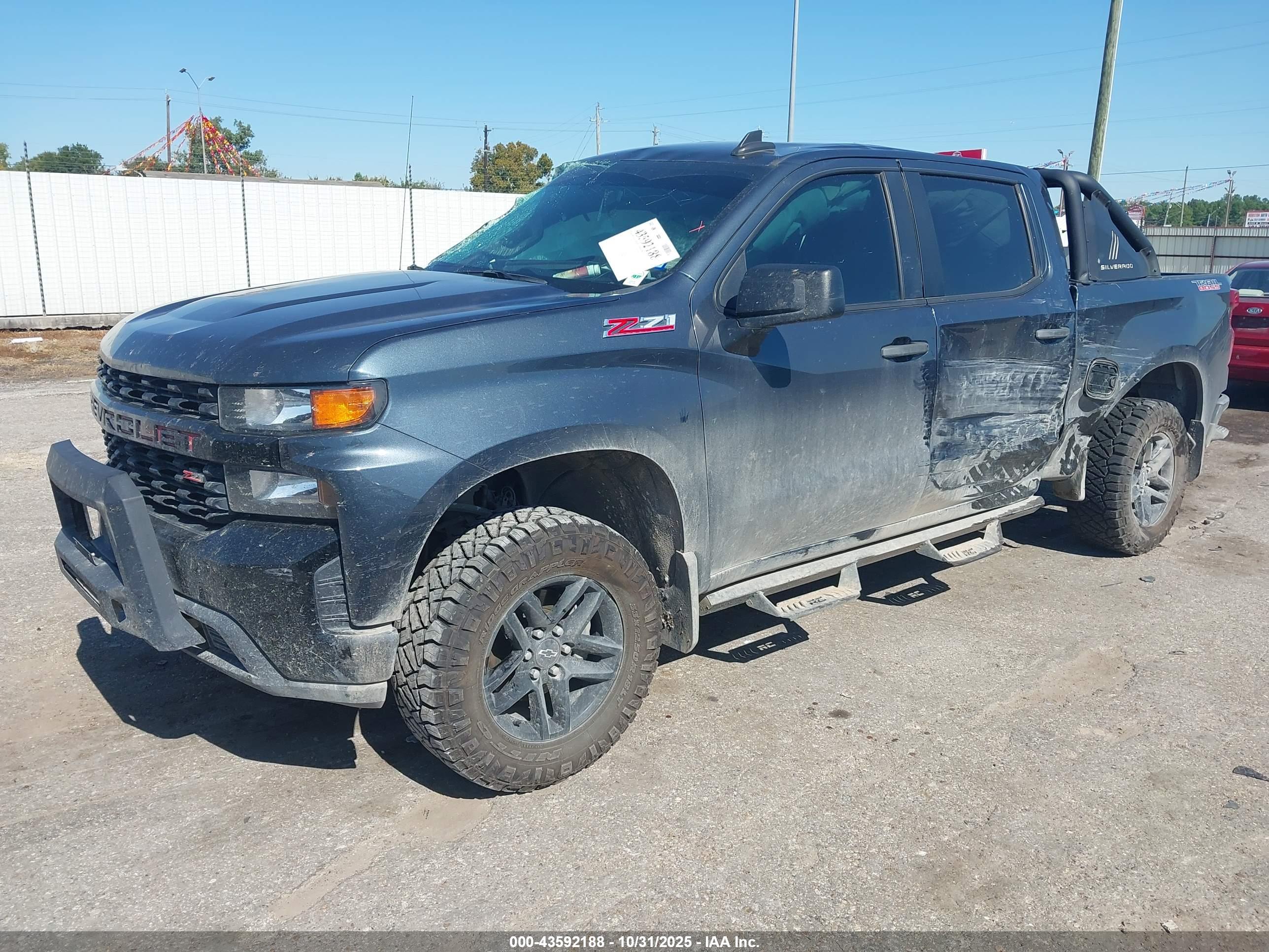 CHEVROLET SILVERADO image 2