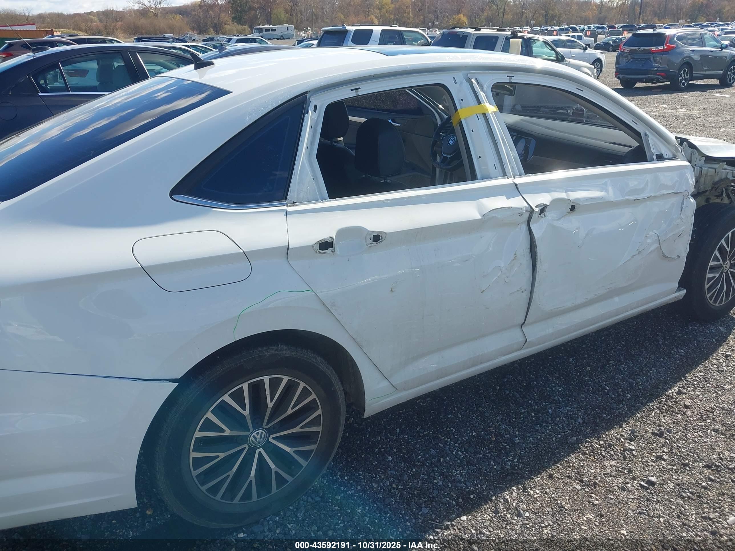 VOLKSWAGEN JETTA image 6