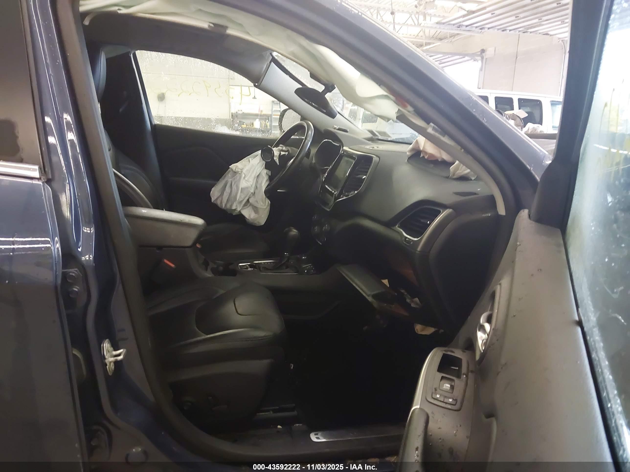 JEEP CHEROKEE image 5