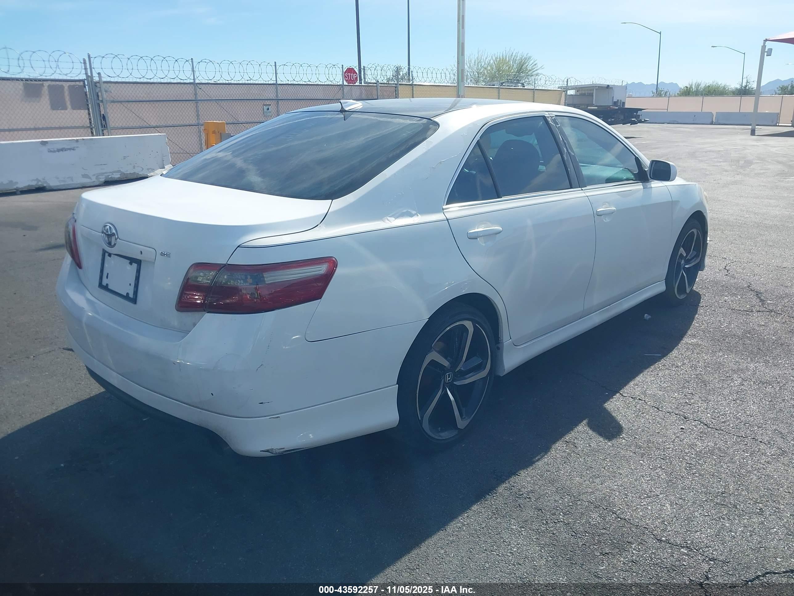 TOYOTA CAMRY image 4
