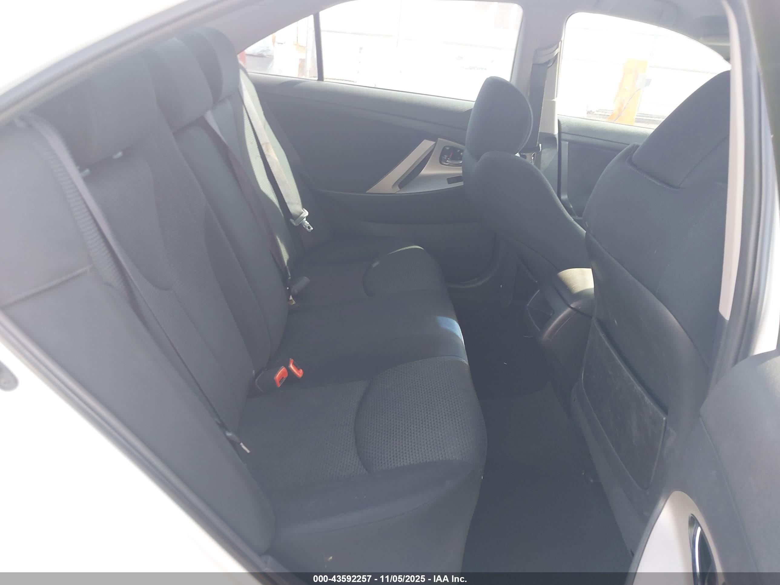 TOYOTA CAMRY image 8