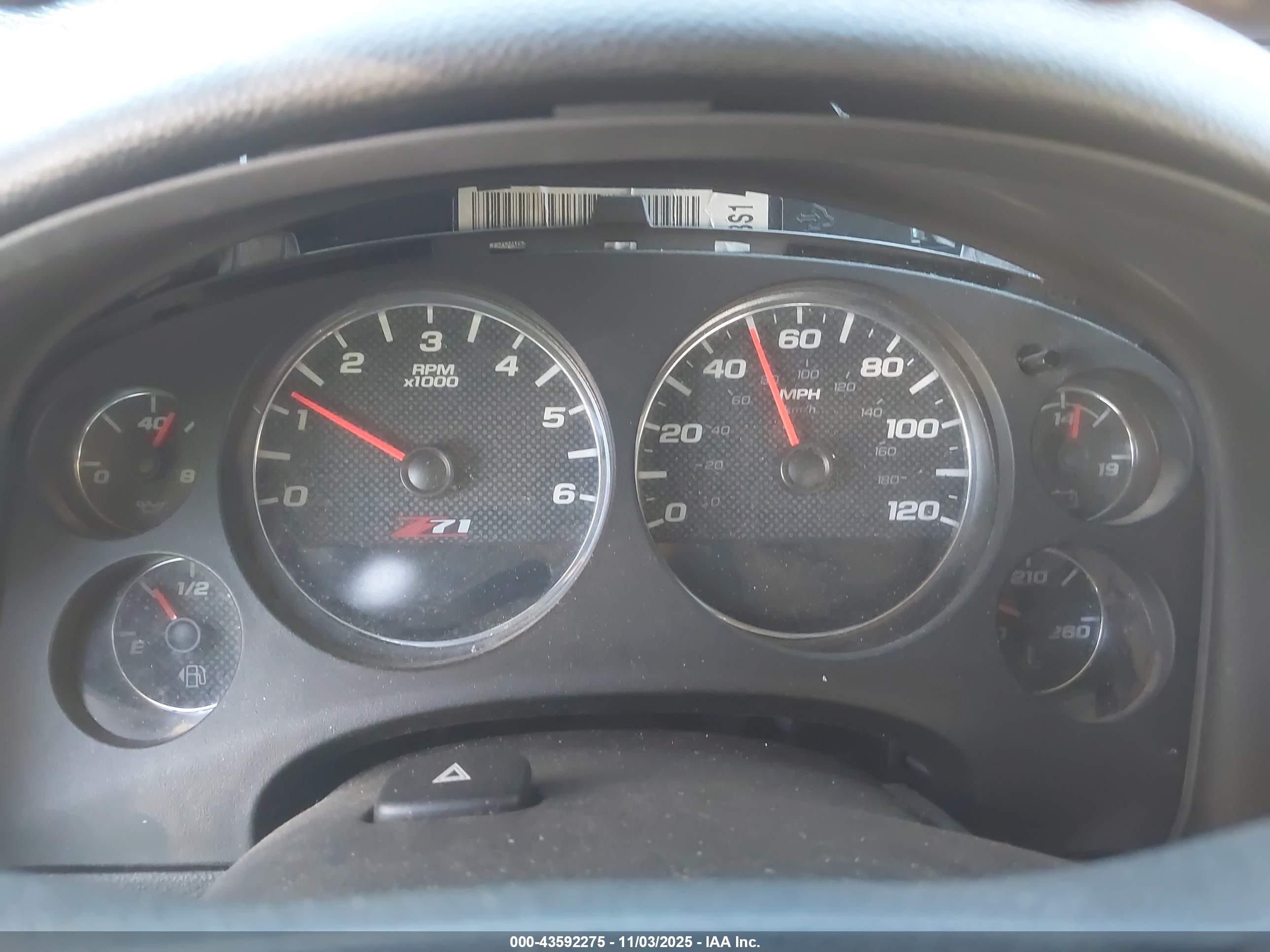 CHEVROLET SILVERADO image 7