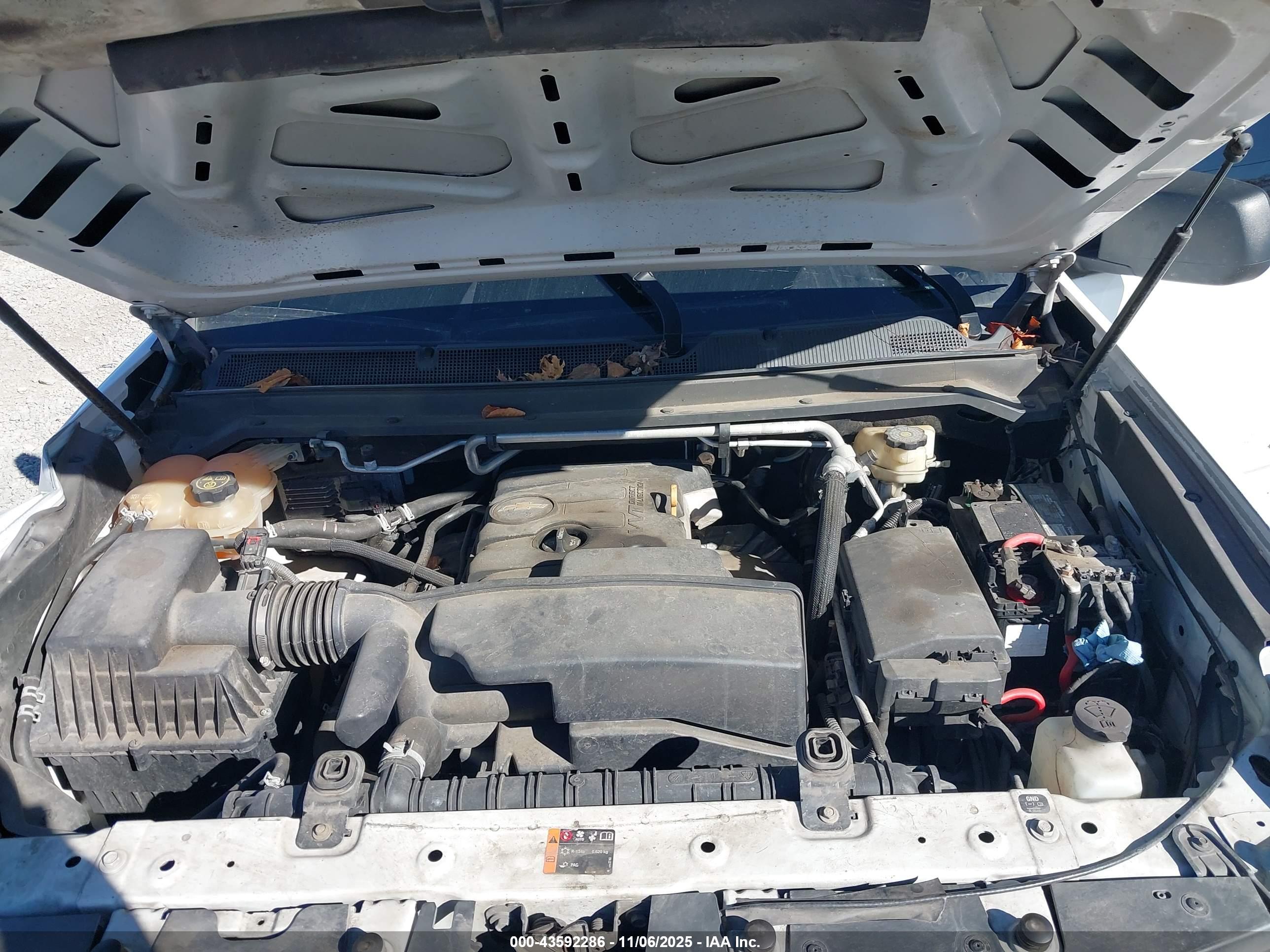 CHEVROLET COLORADO image 10