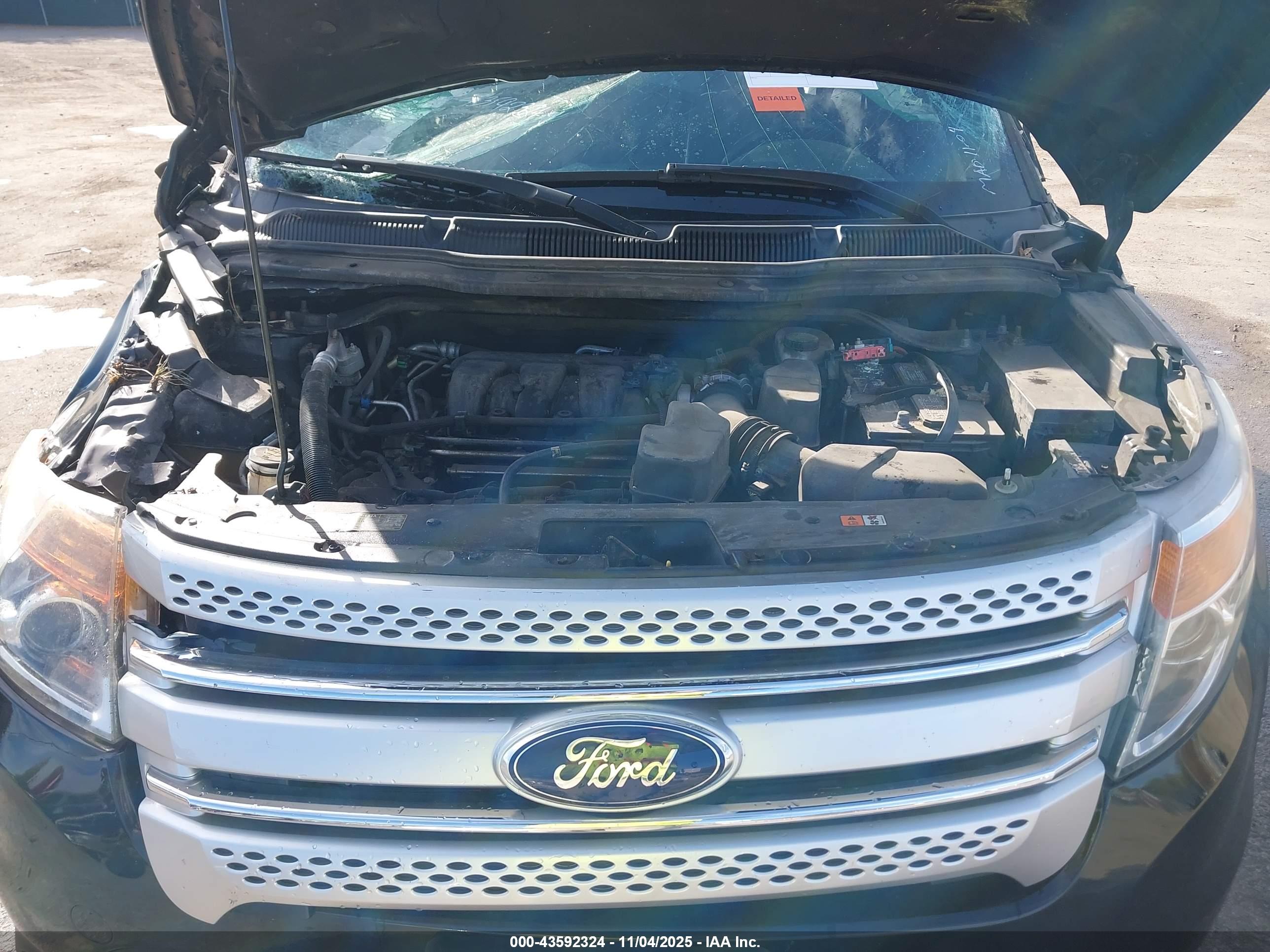 FORD EXPLORER image 10