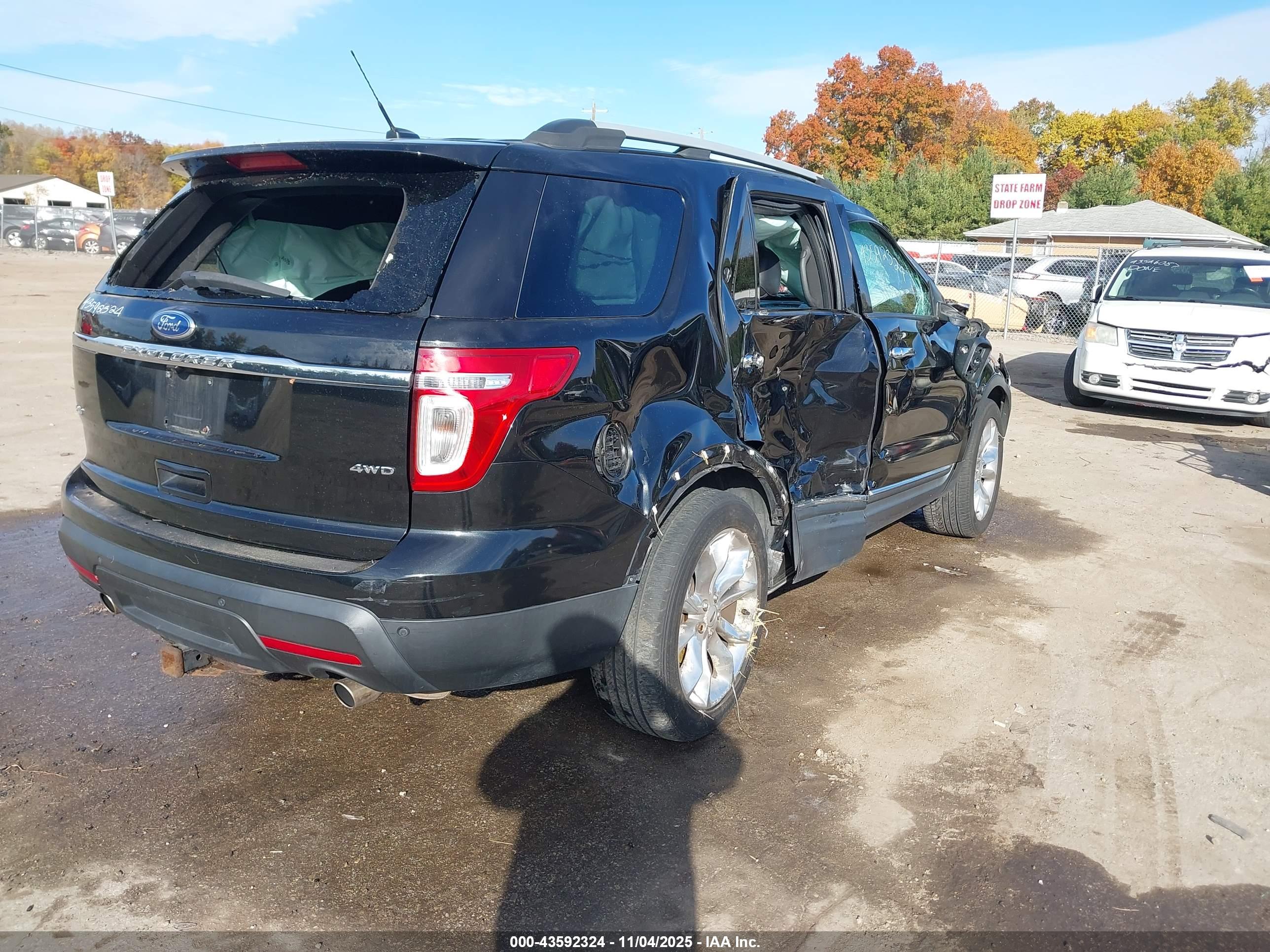 FORD EXPLORER image 4