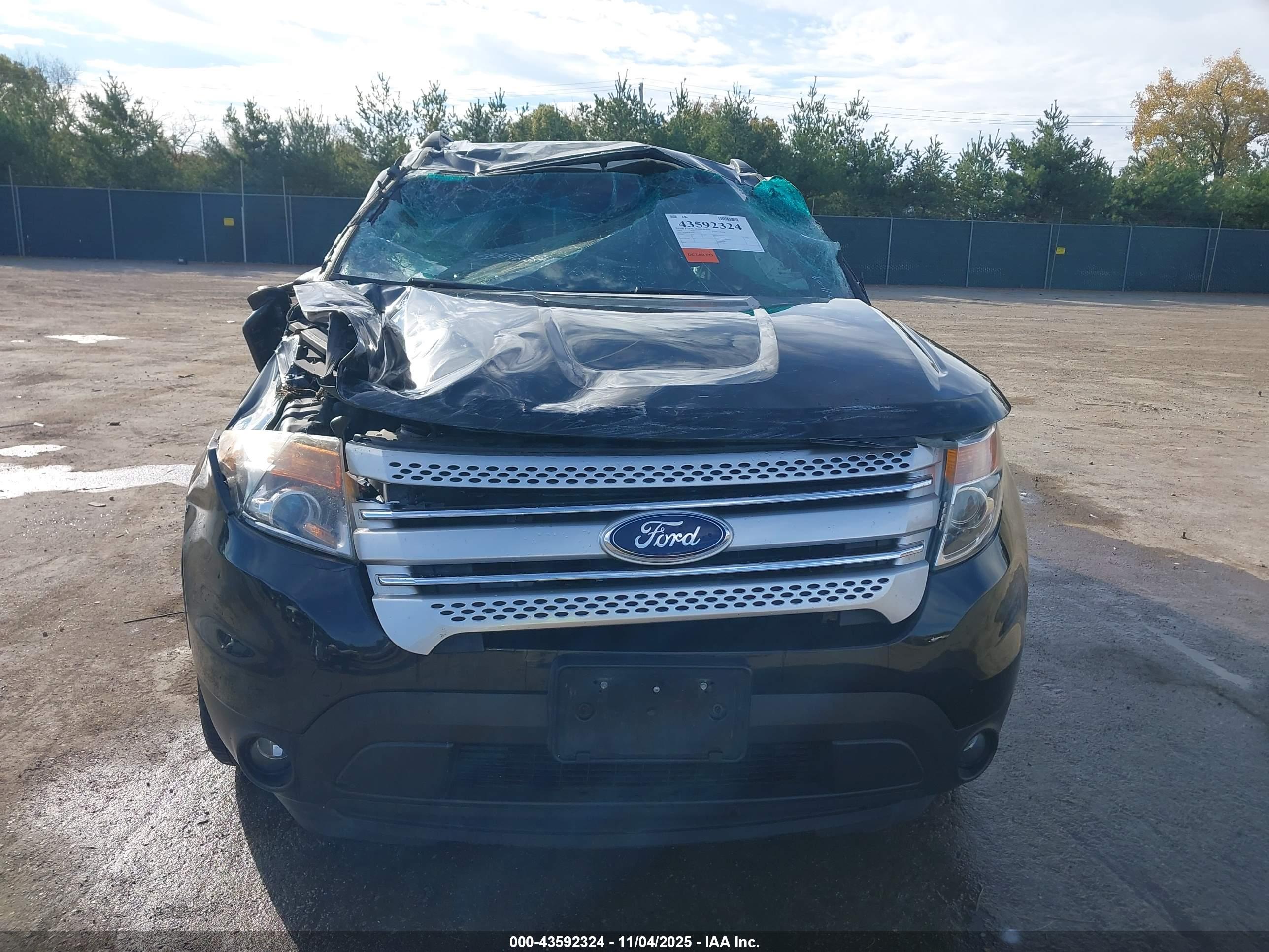 FORD EXPLORER image 6