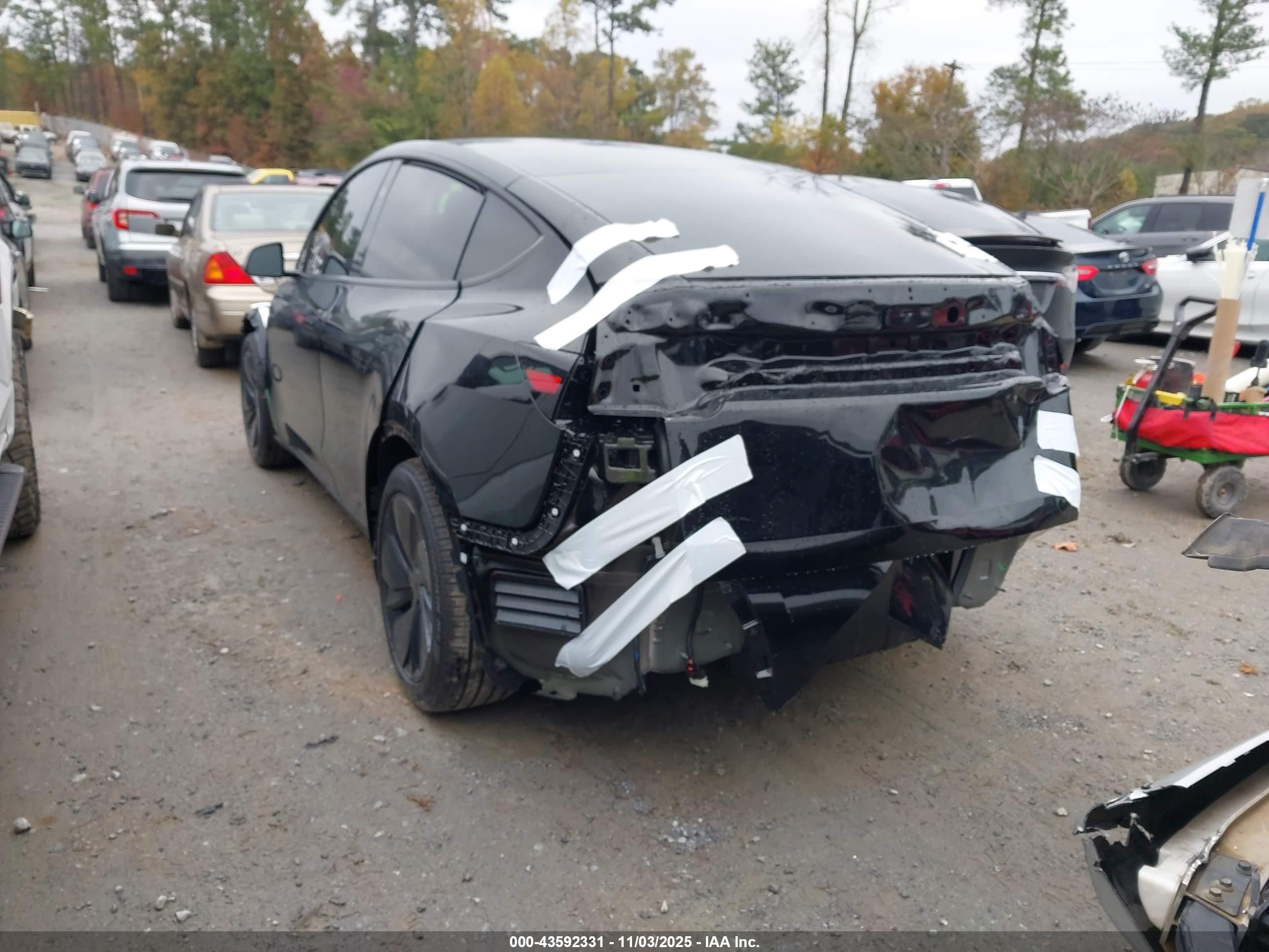 TESLA MODEL image 3