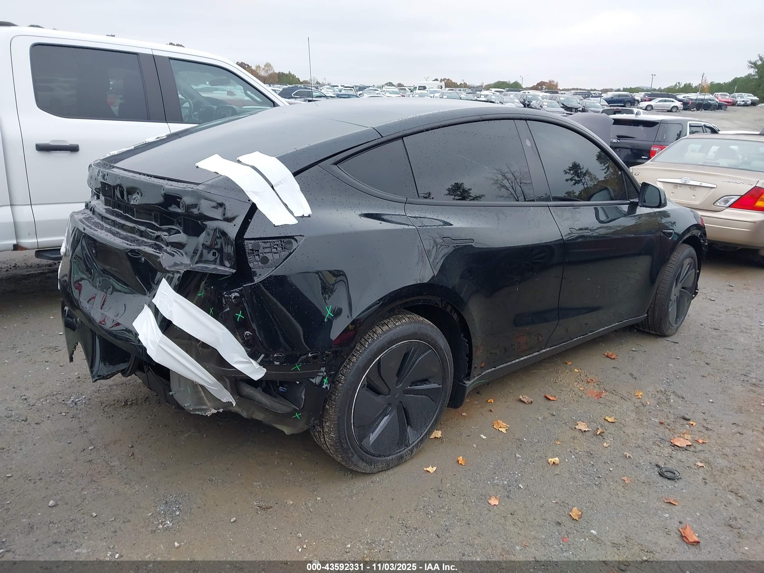 TESLA MODEL image 4
