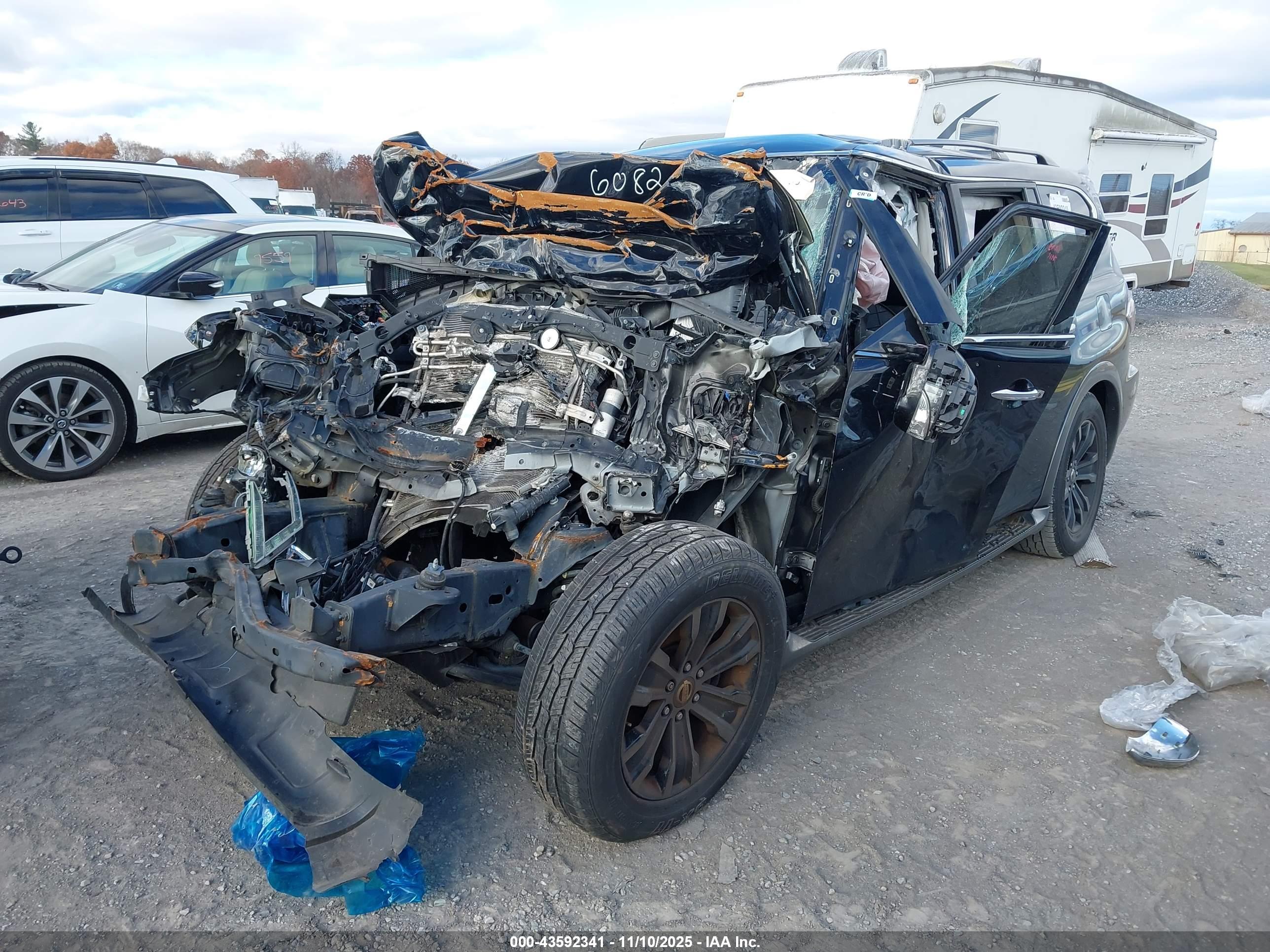 NISSAN ARMADA image 2
