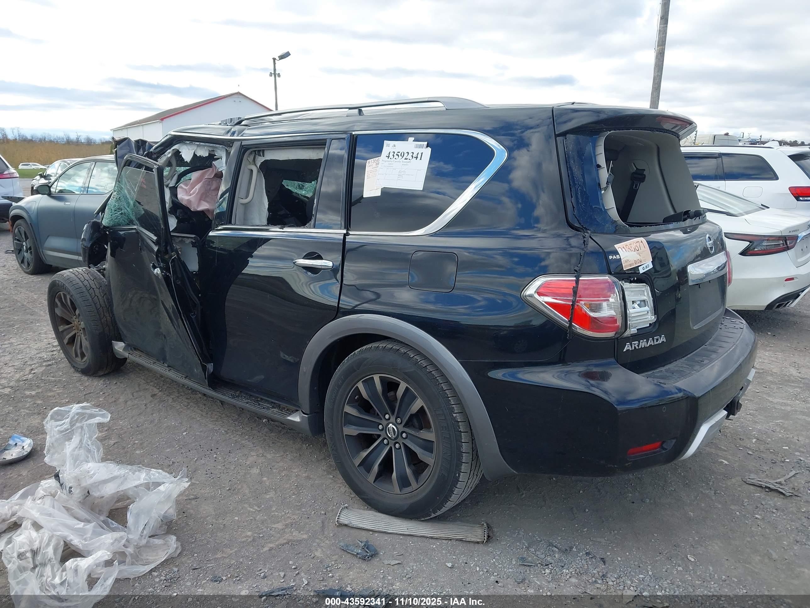 NISSAN ARMADA image 3