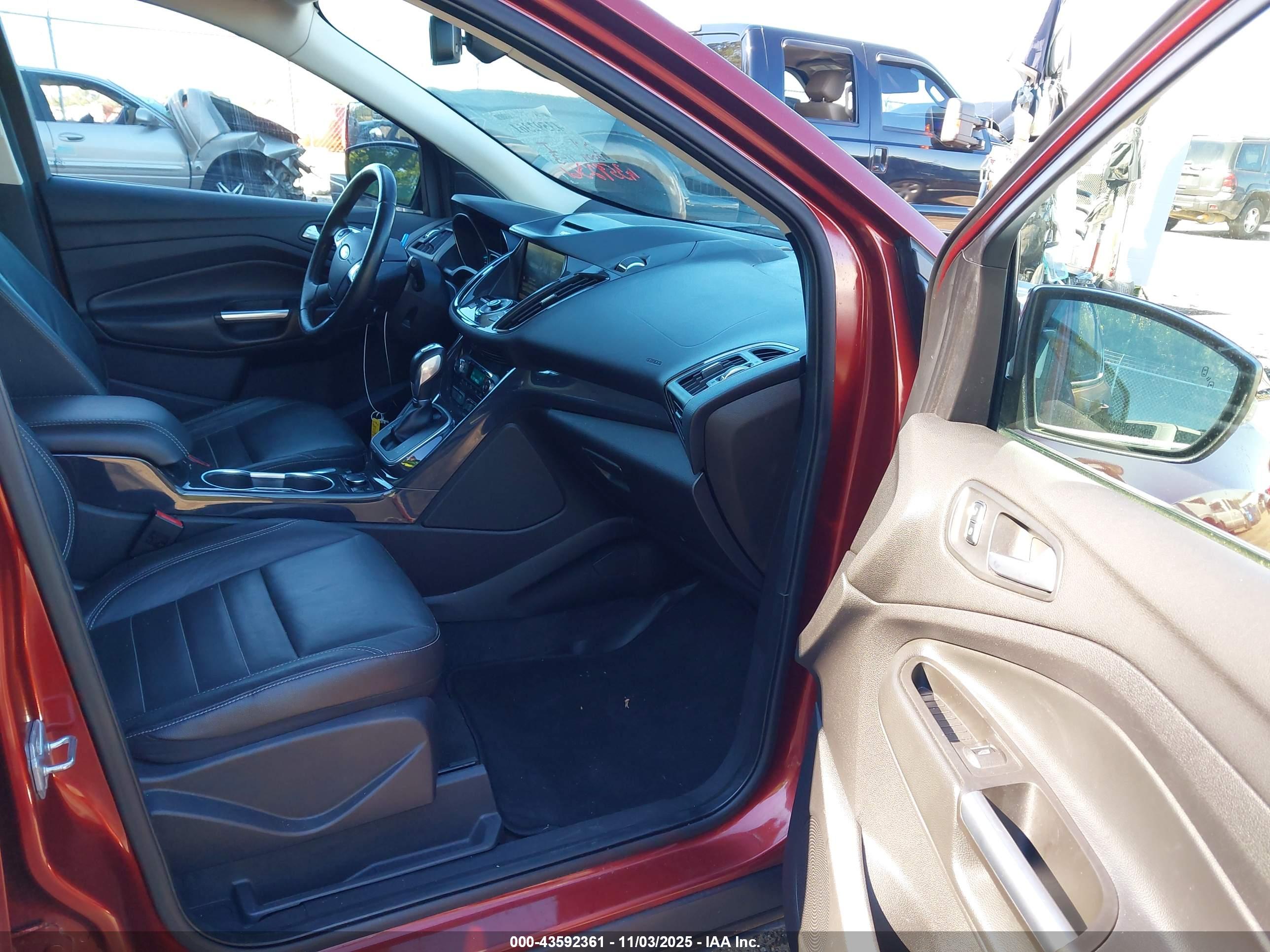 FORD ESCAPE image 5