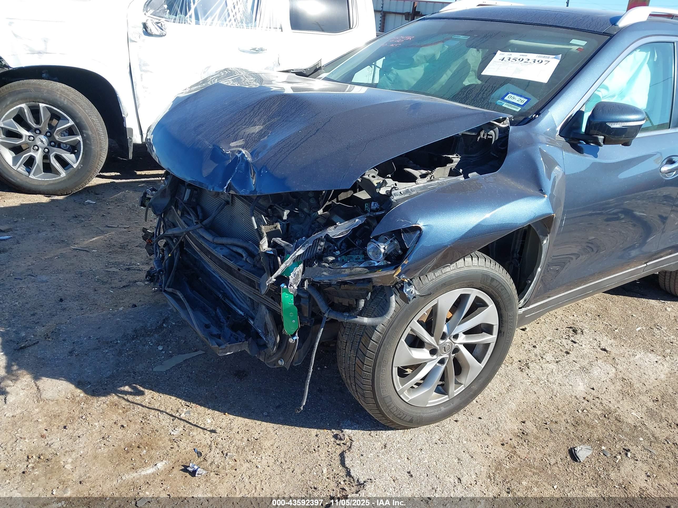 NISSAN ROGUE image 6