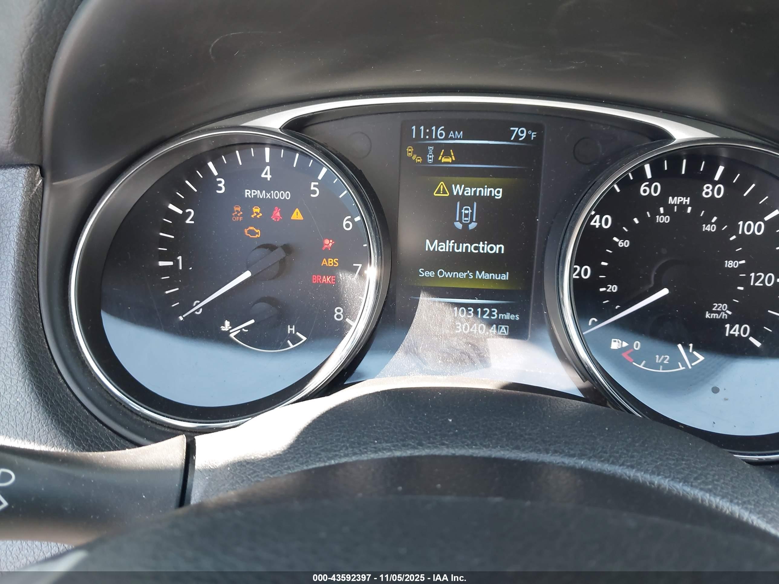 NISSAN ROGUE image 7