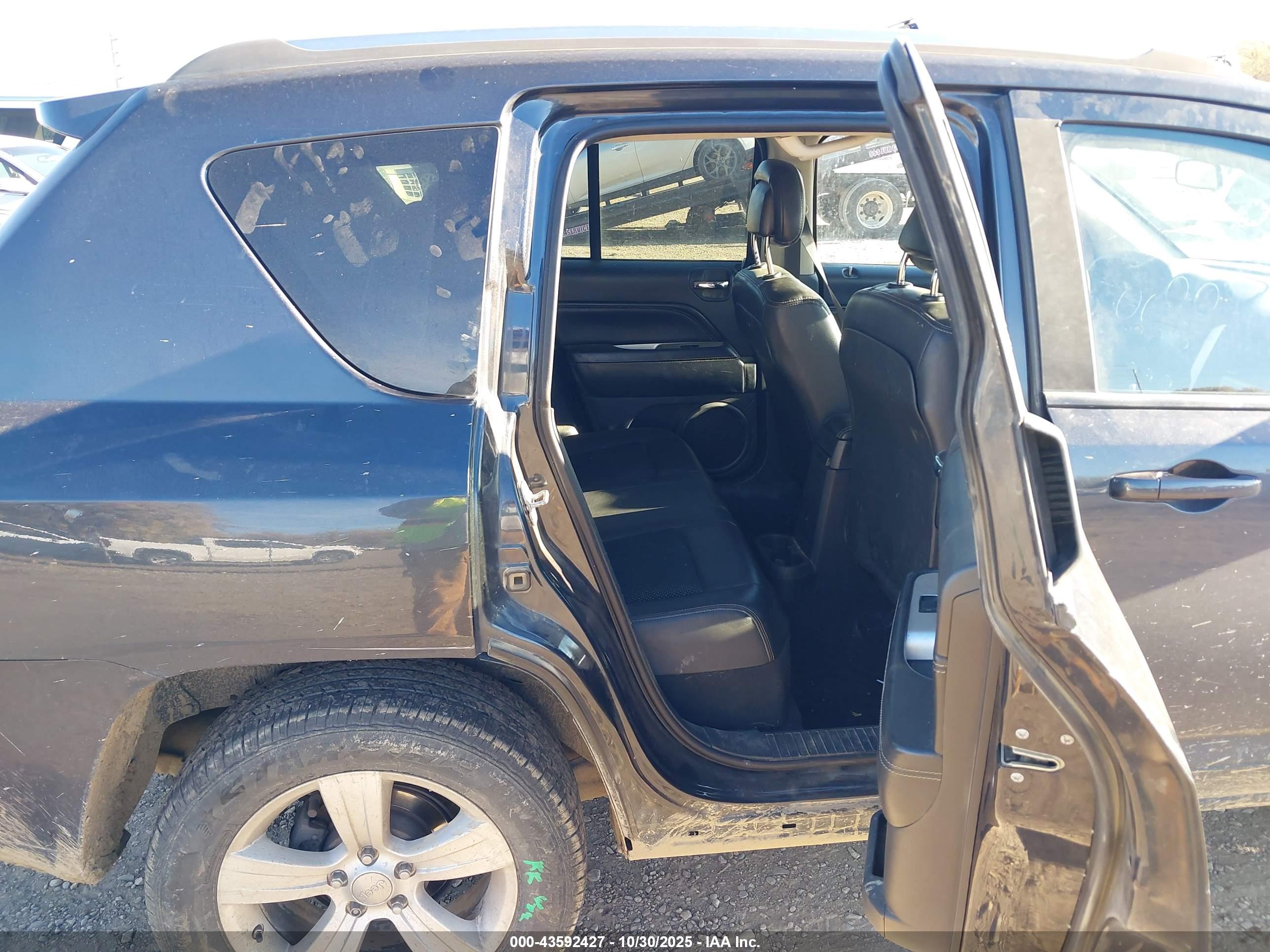 JEEP COMPASS image 8