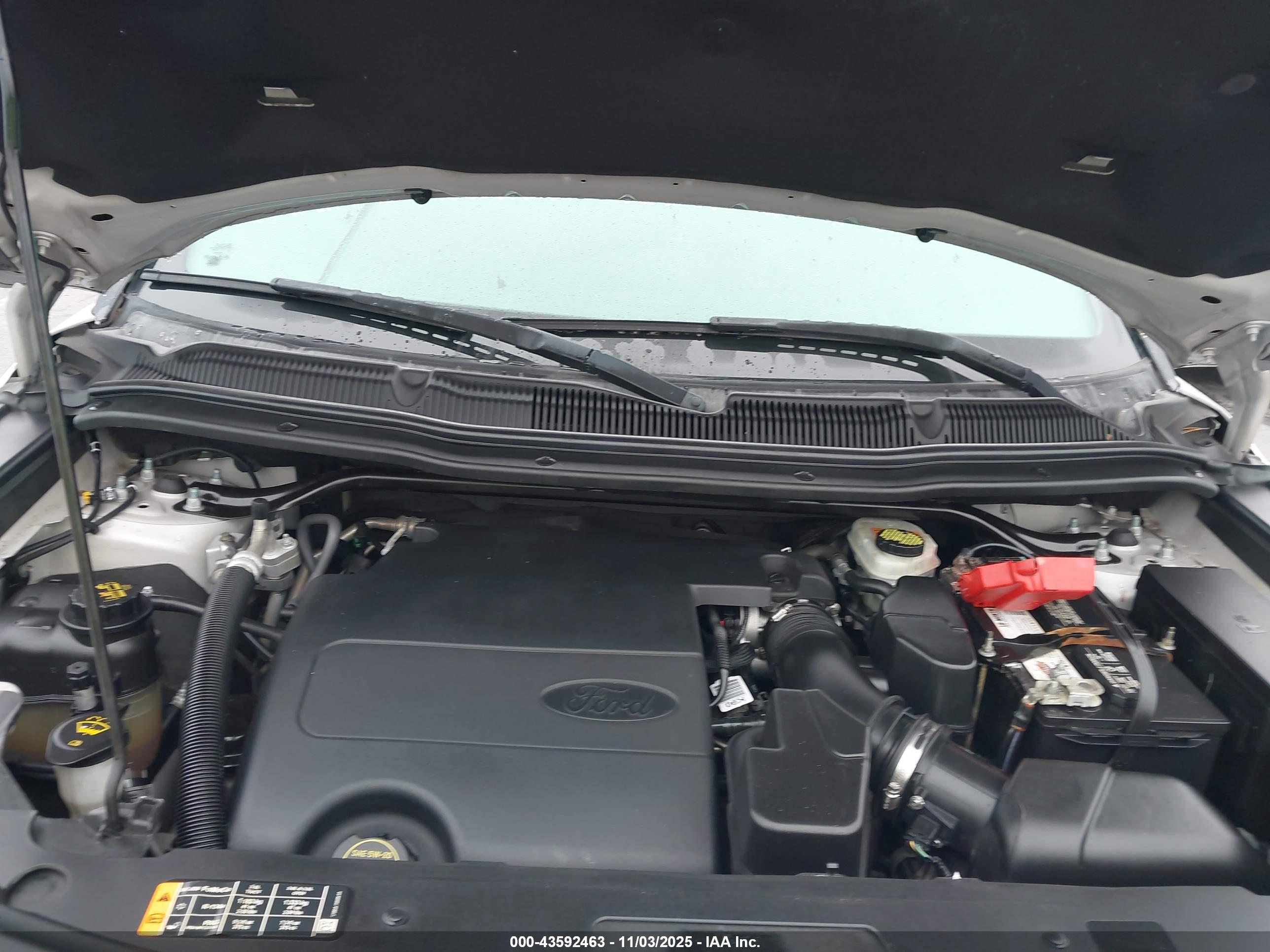FORD EXPLORER image 10