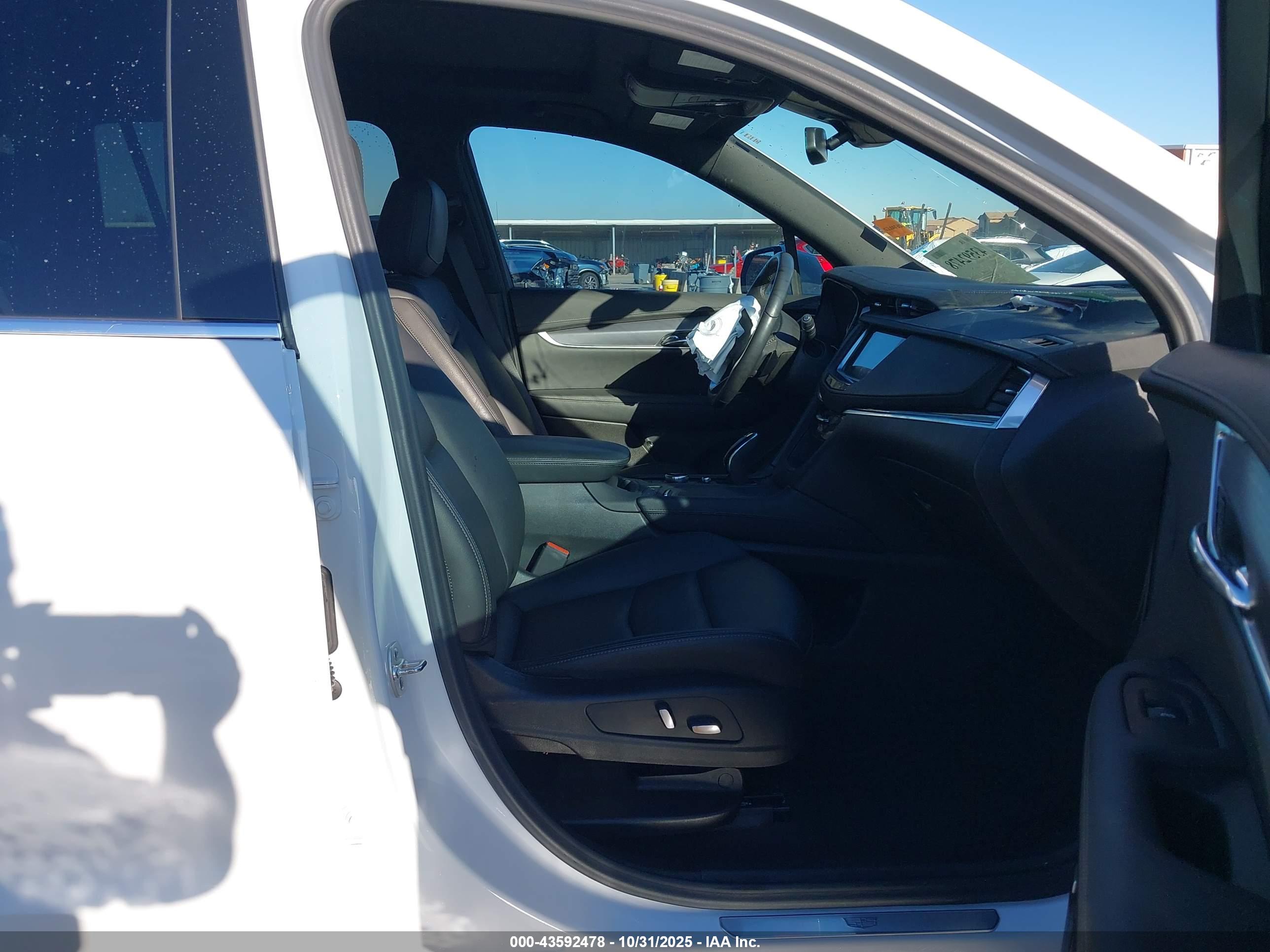 CADILLAC XT6 image 5