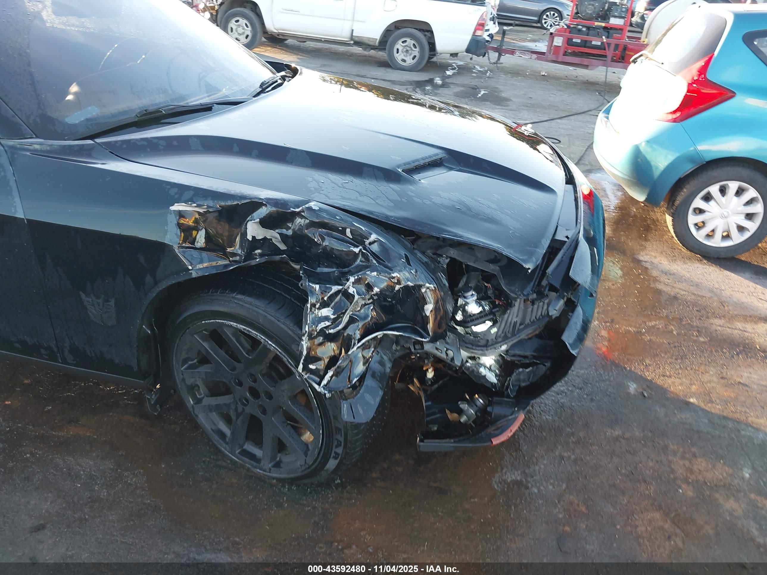 DODGE CHALLENGER image 6