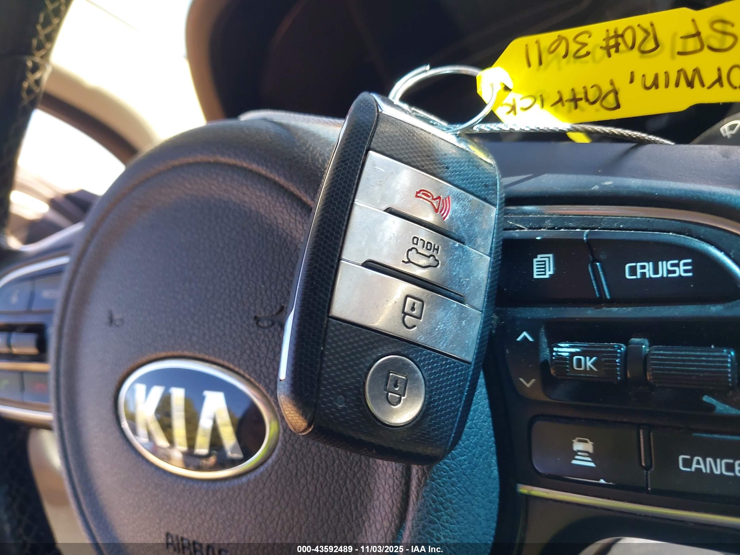 KIA NIRO image 11