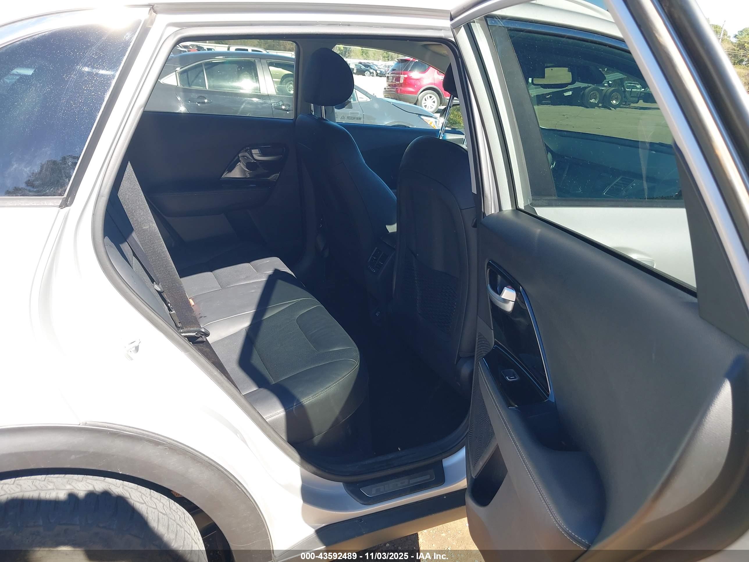 KIA NIRO image 8