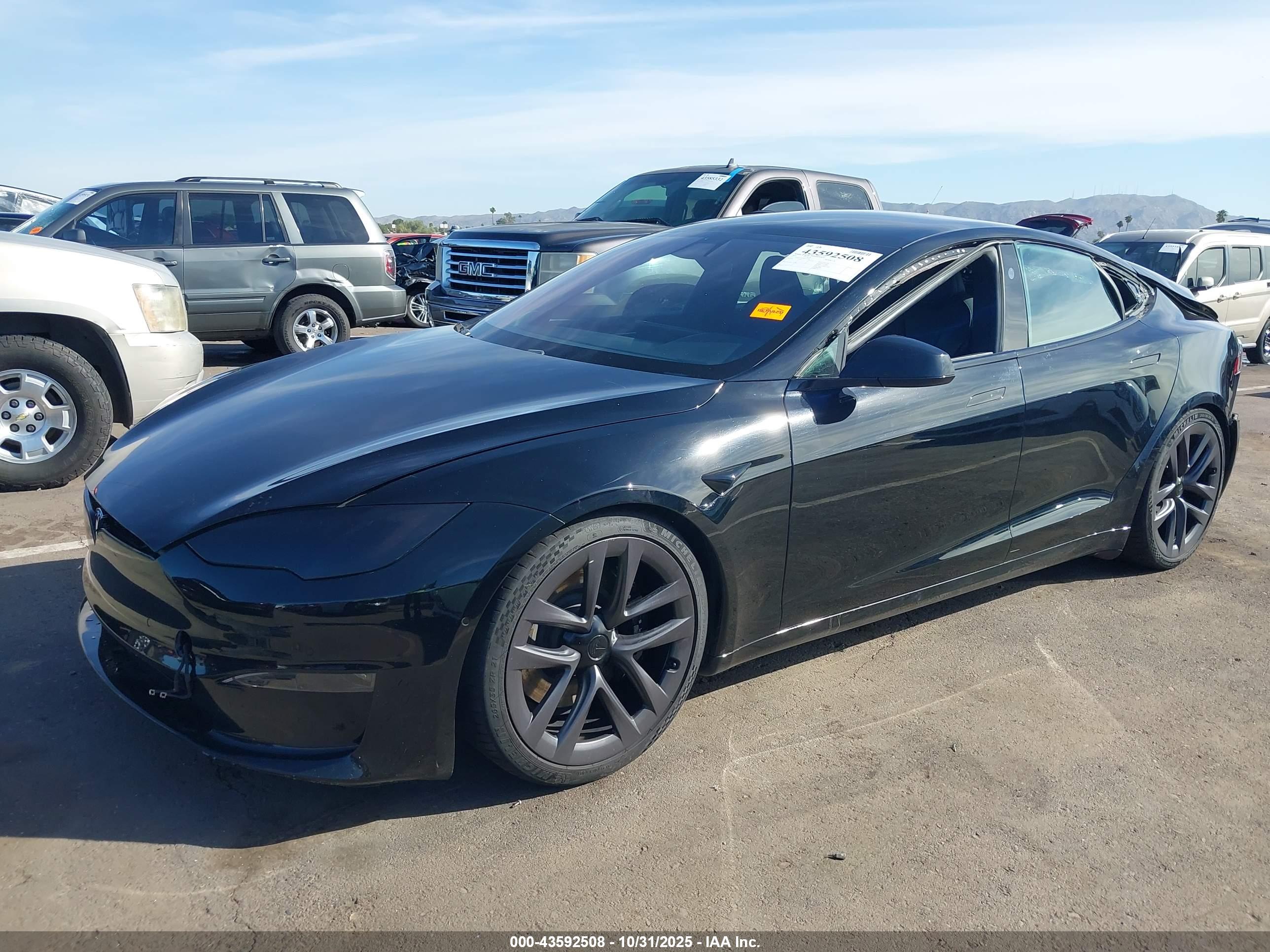 TESLA MODEL image 2