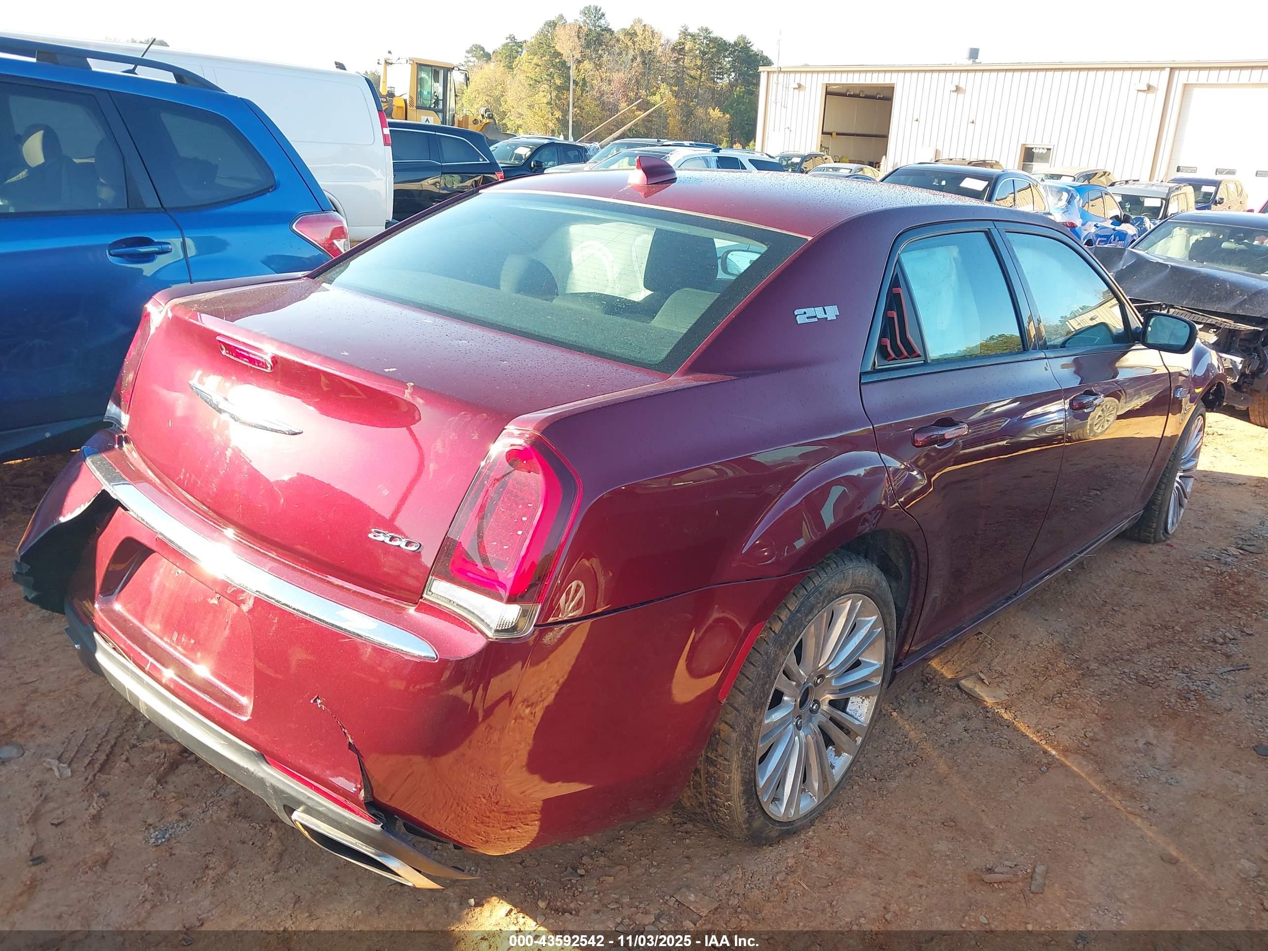 CHRYSLER 300 image 4