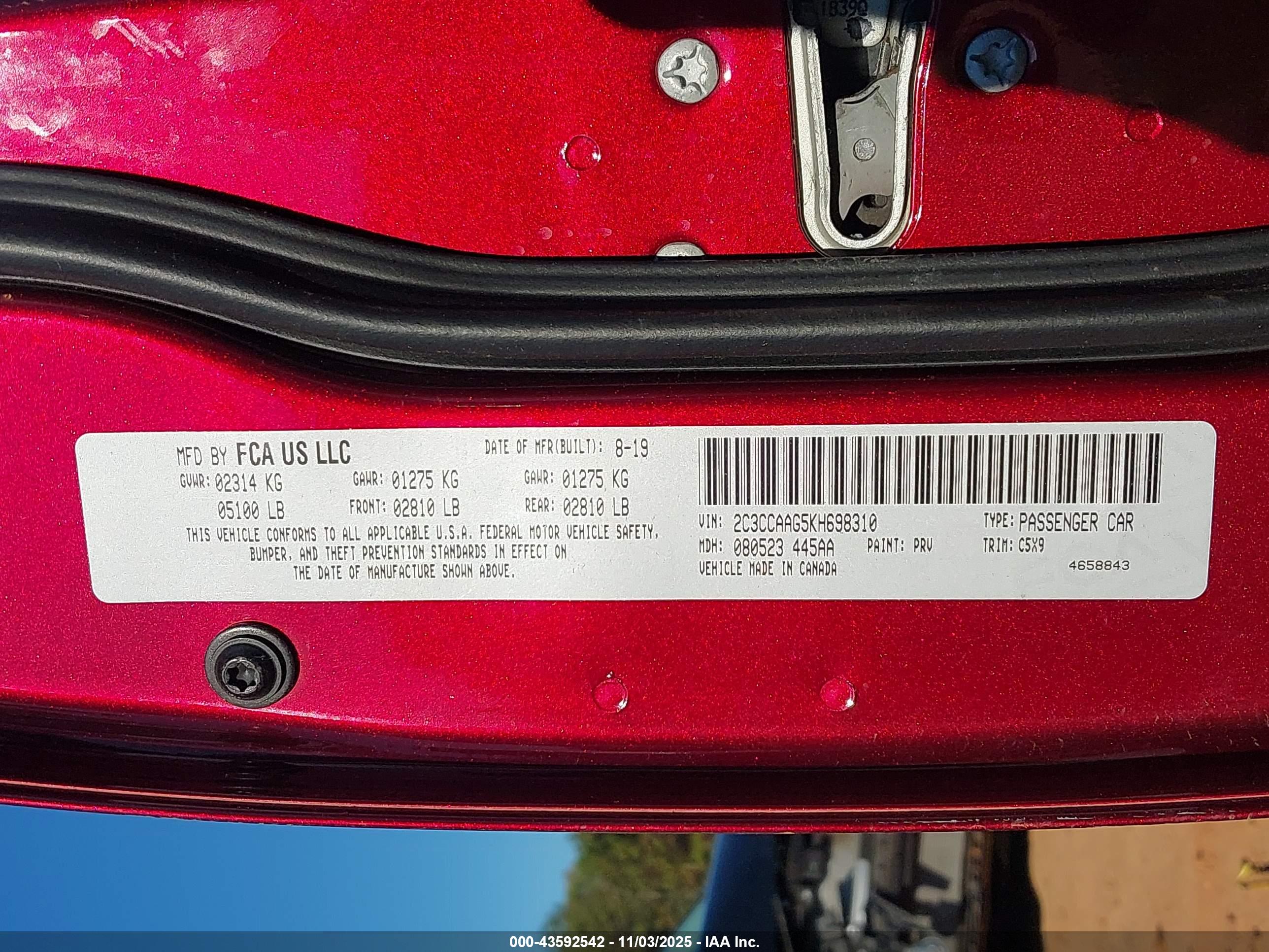 CHRYSLER 300 image 9
