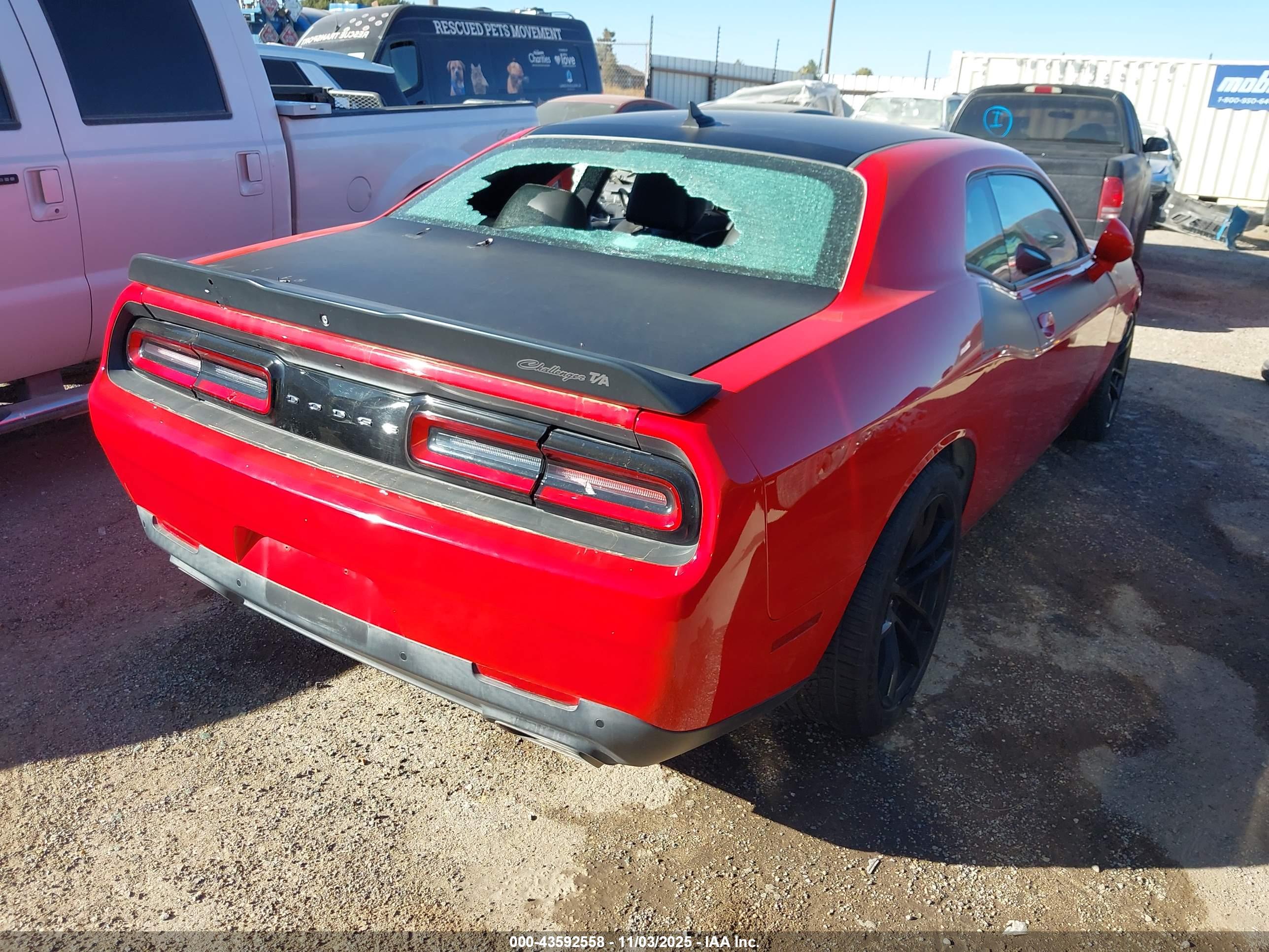 DODGE CHALLENGER image 4