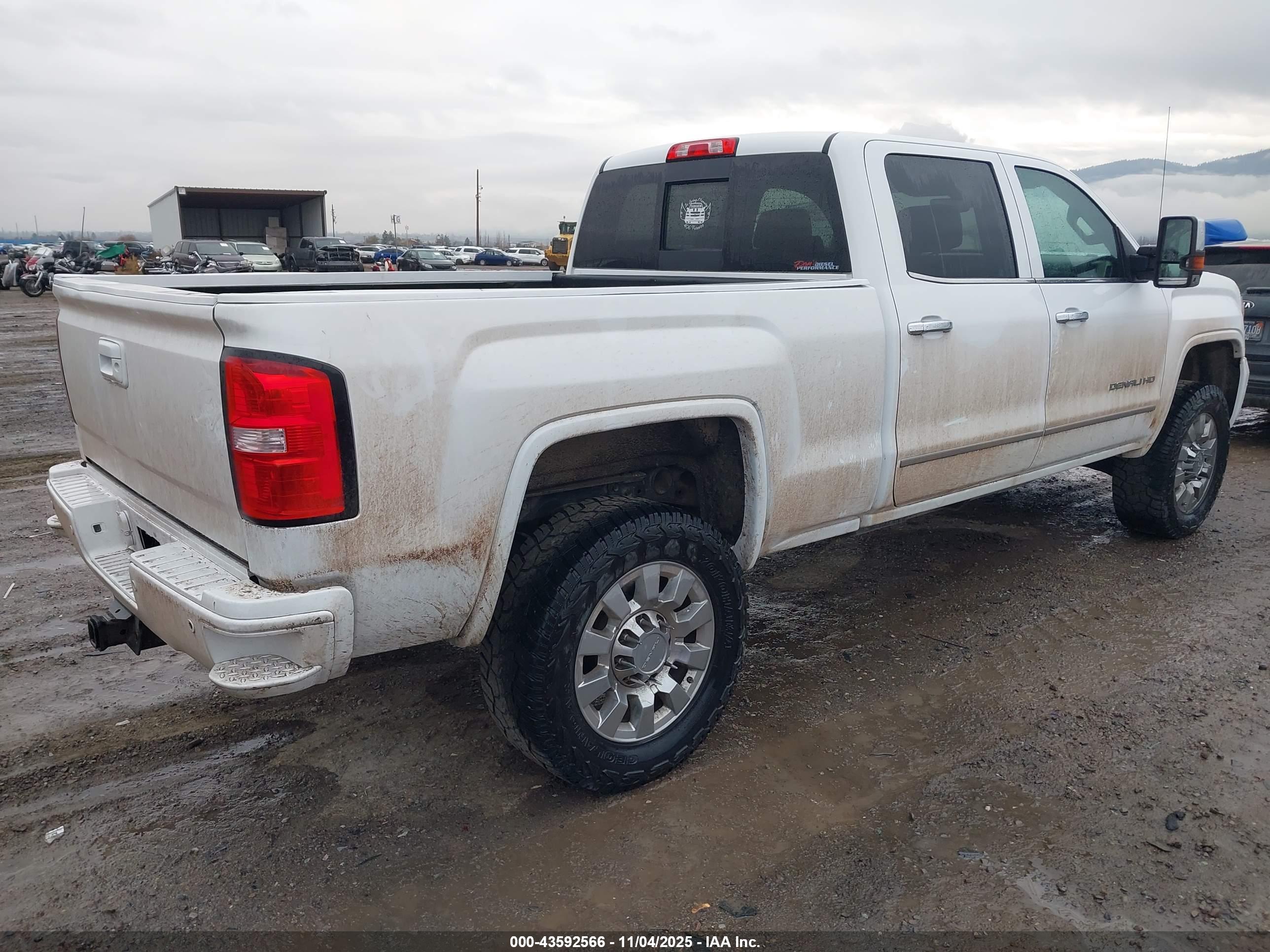 GMC SIERRA image 4