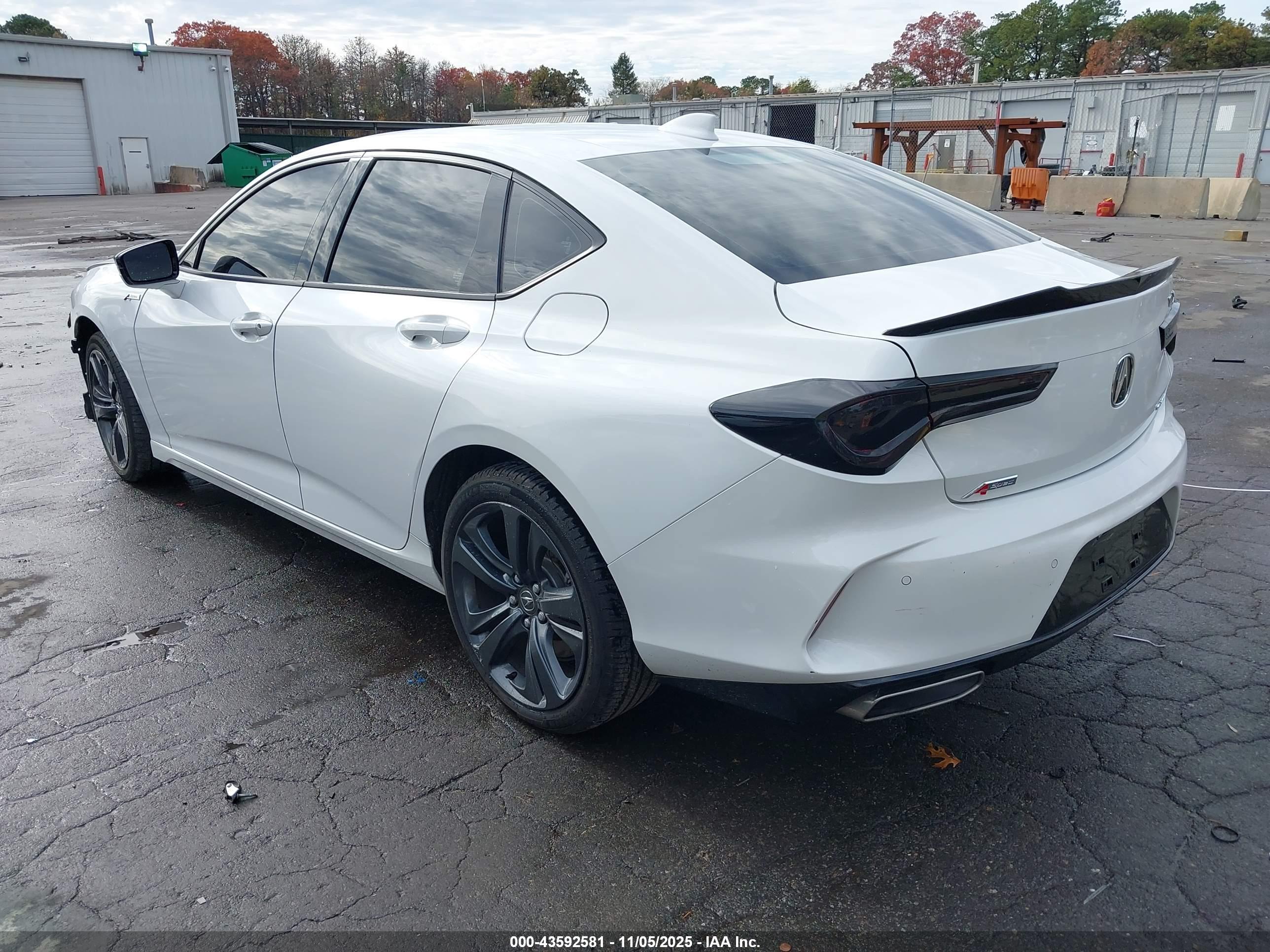 ACURA TLX image 3