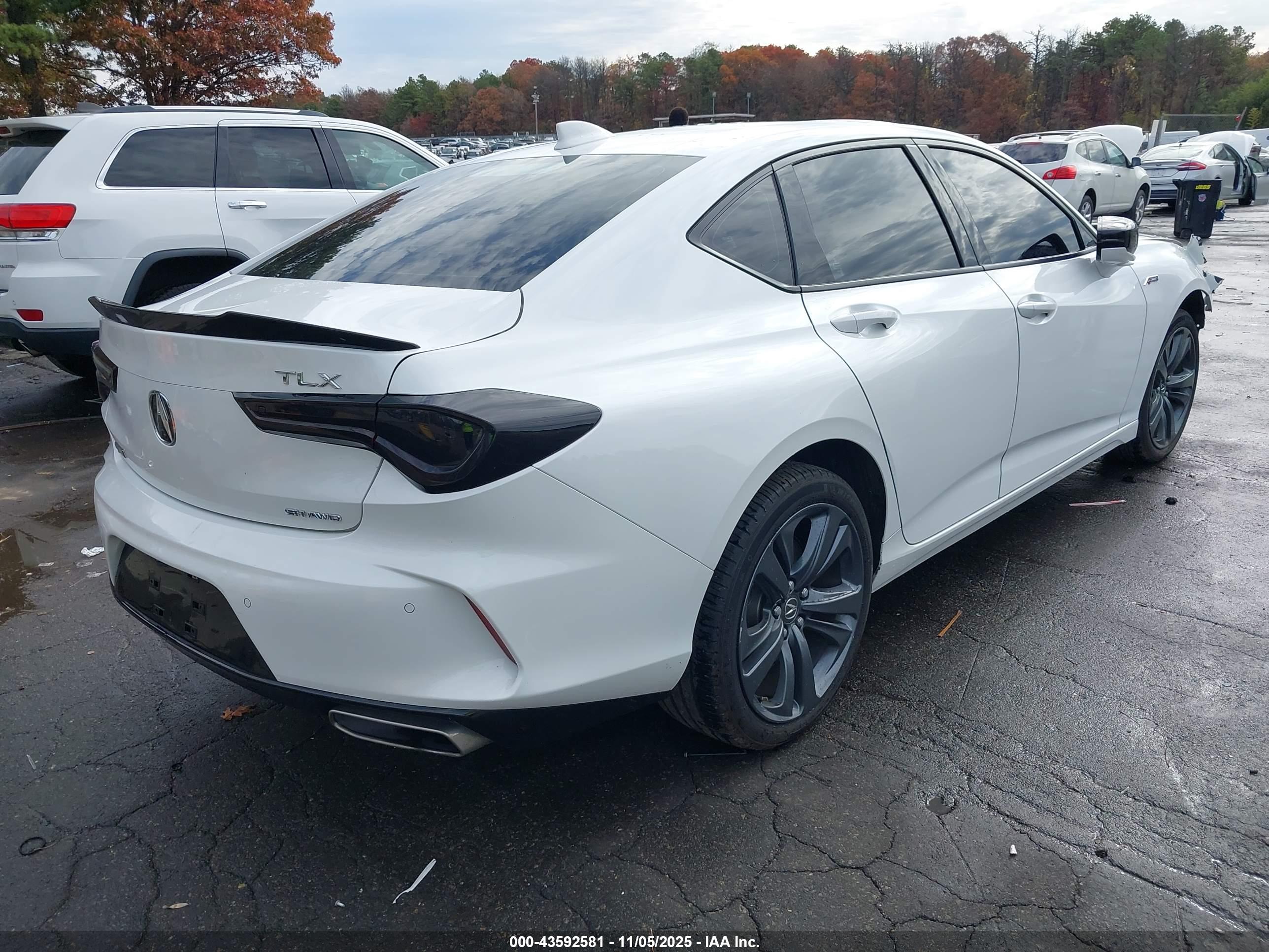 ACURA TLX image 4