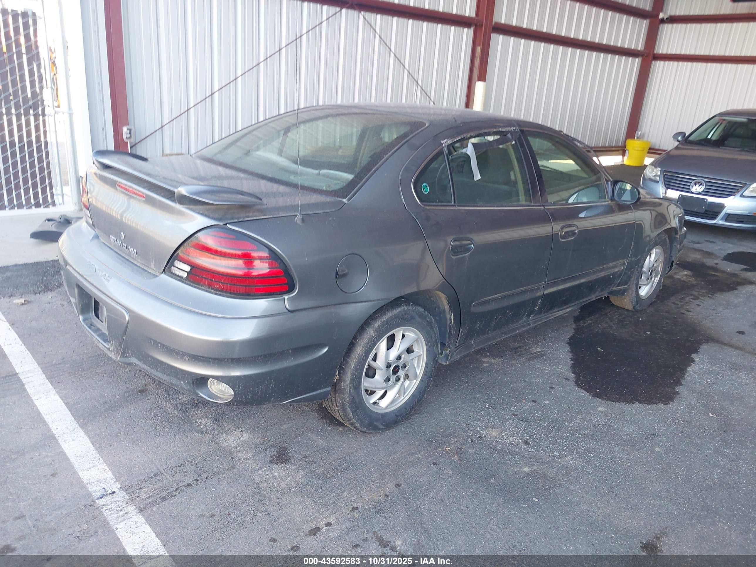 PONTIAC GRAND image 4