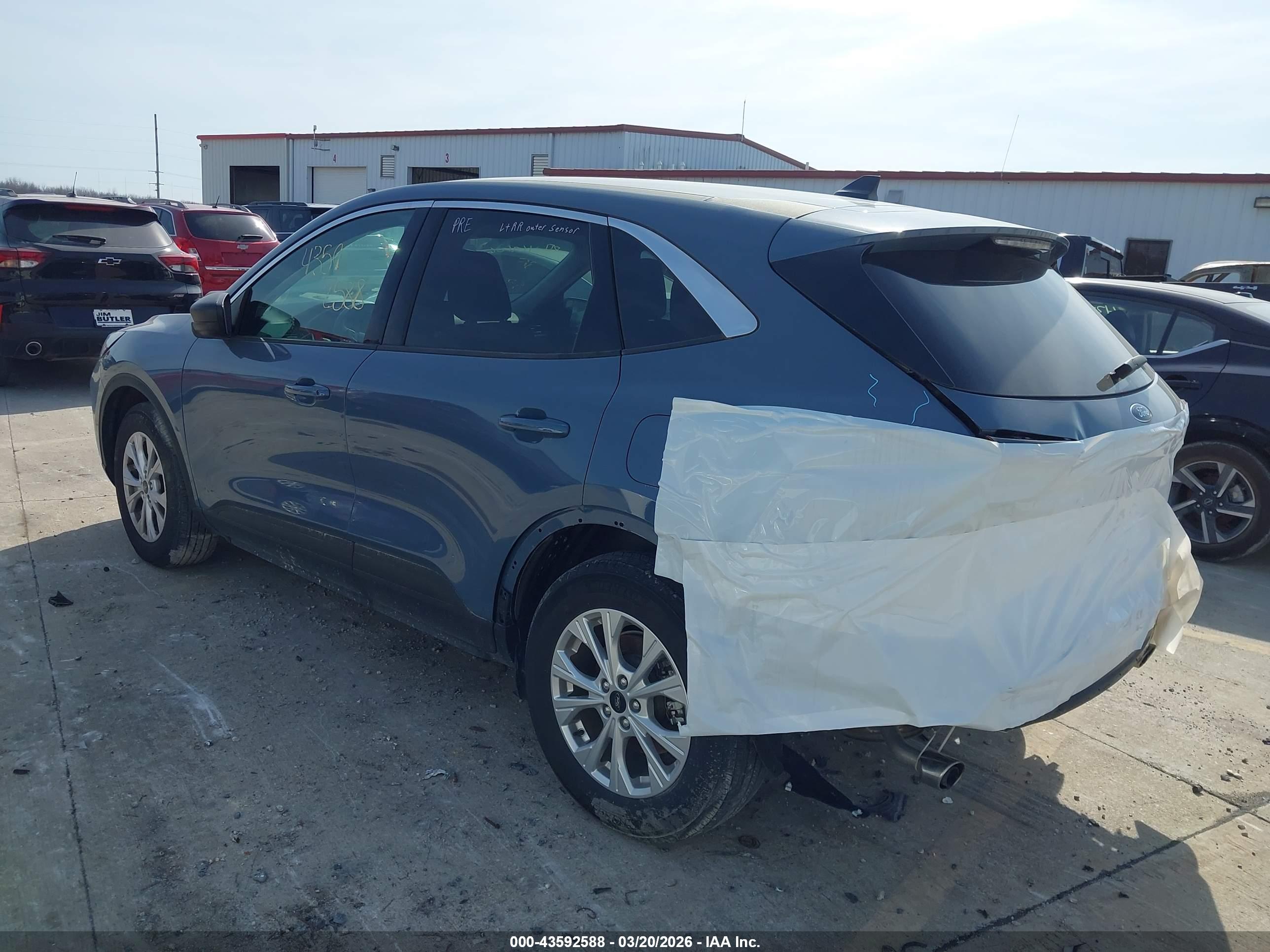 FORD ESCAPE image 3