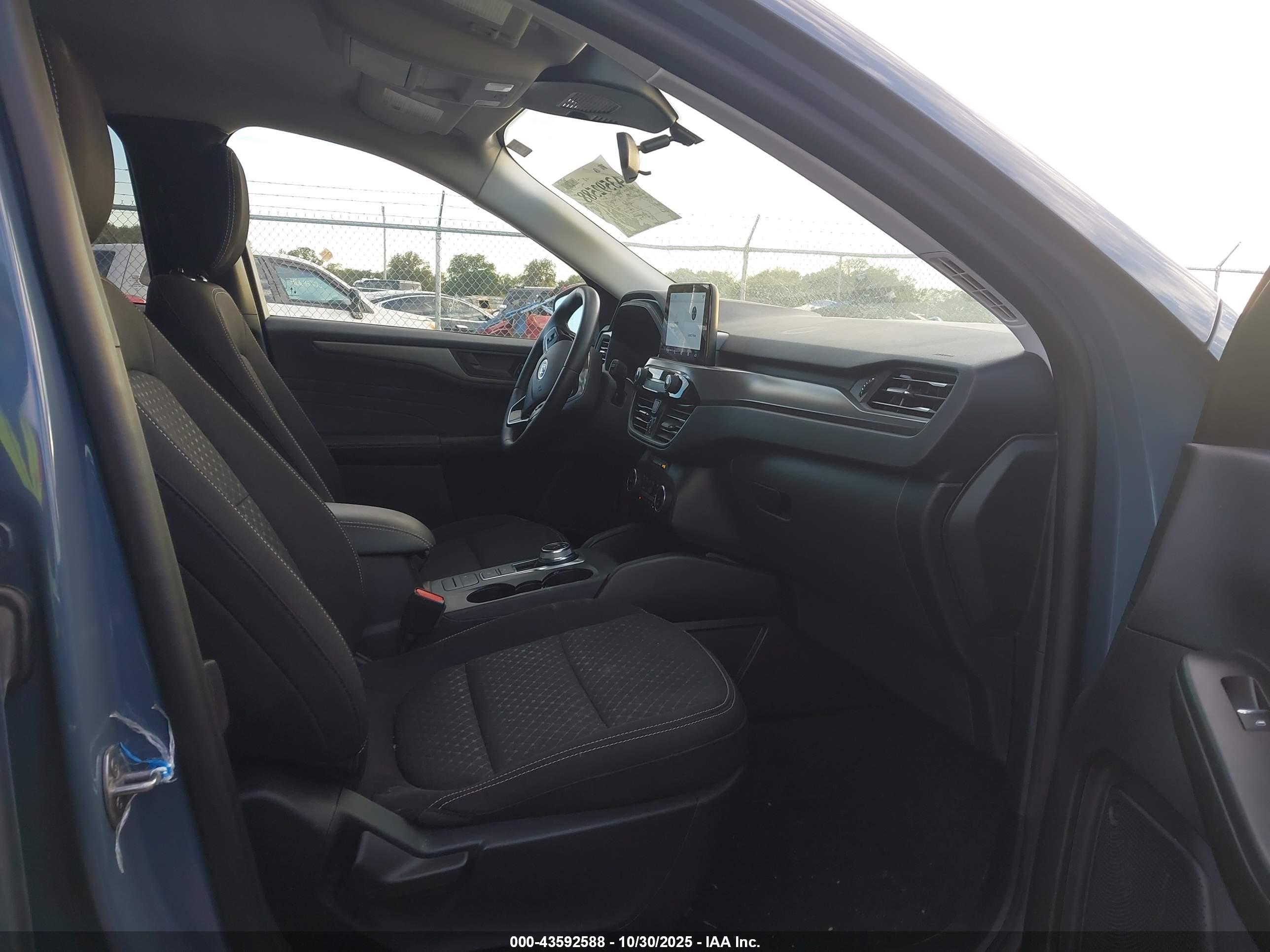 FORD ESCAPE image 5