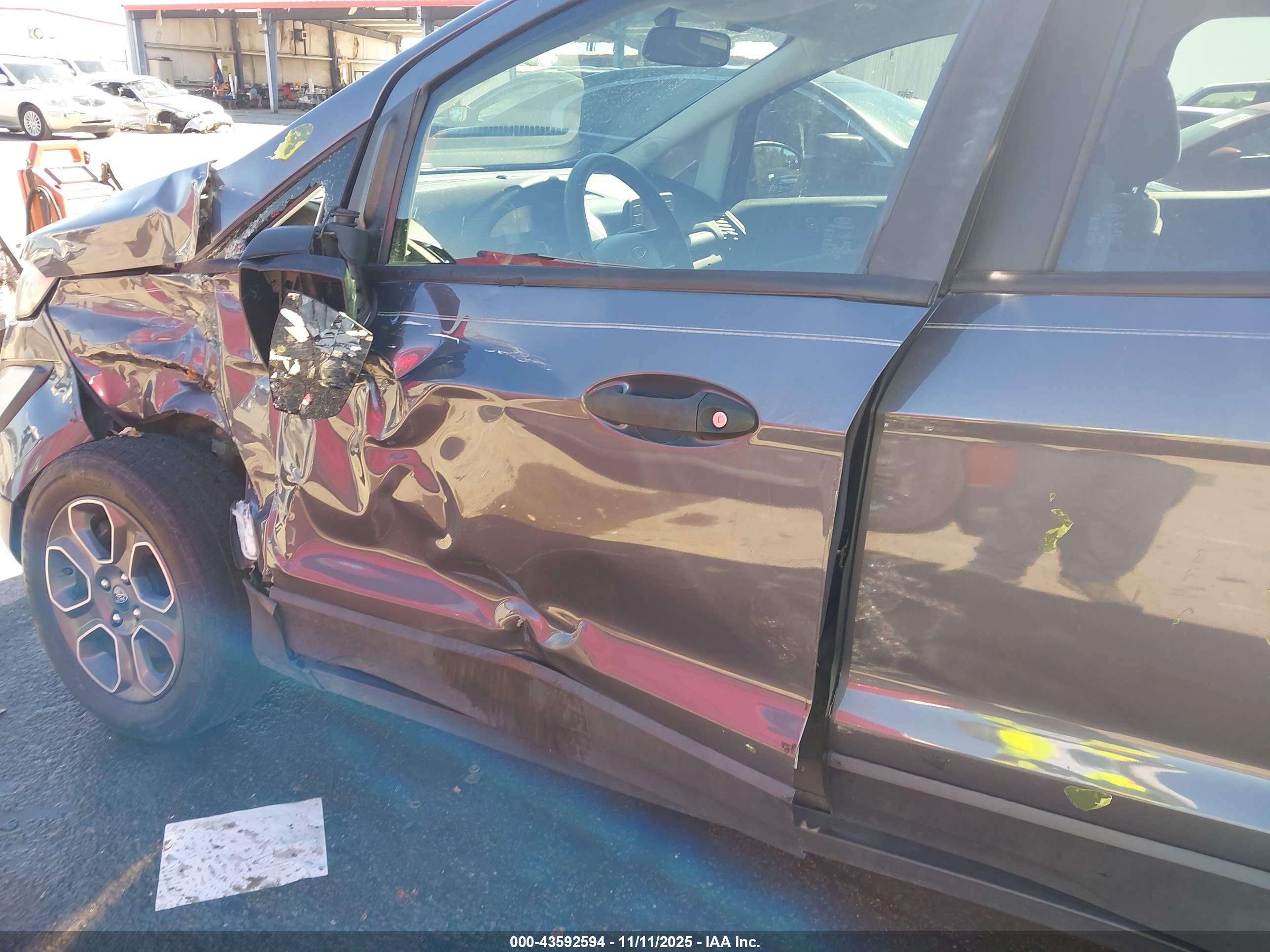 FORD ECOSPORT image 6