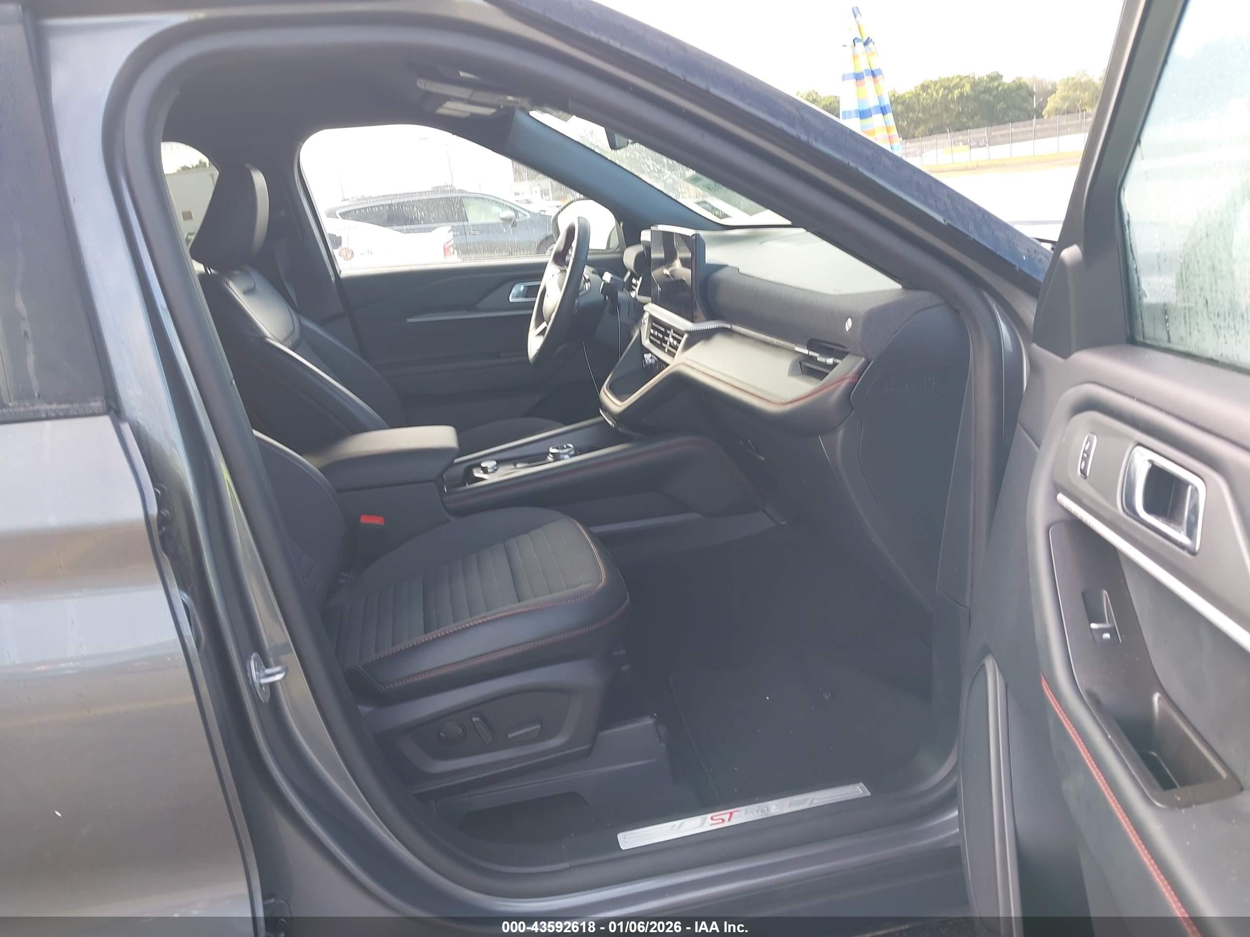 FORD EXPLORER image 5