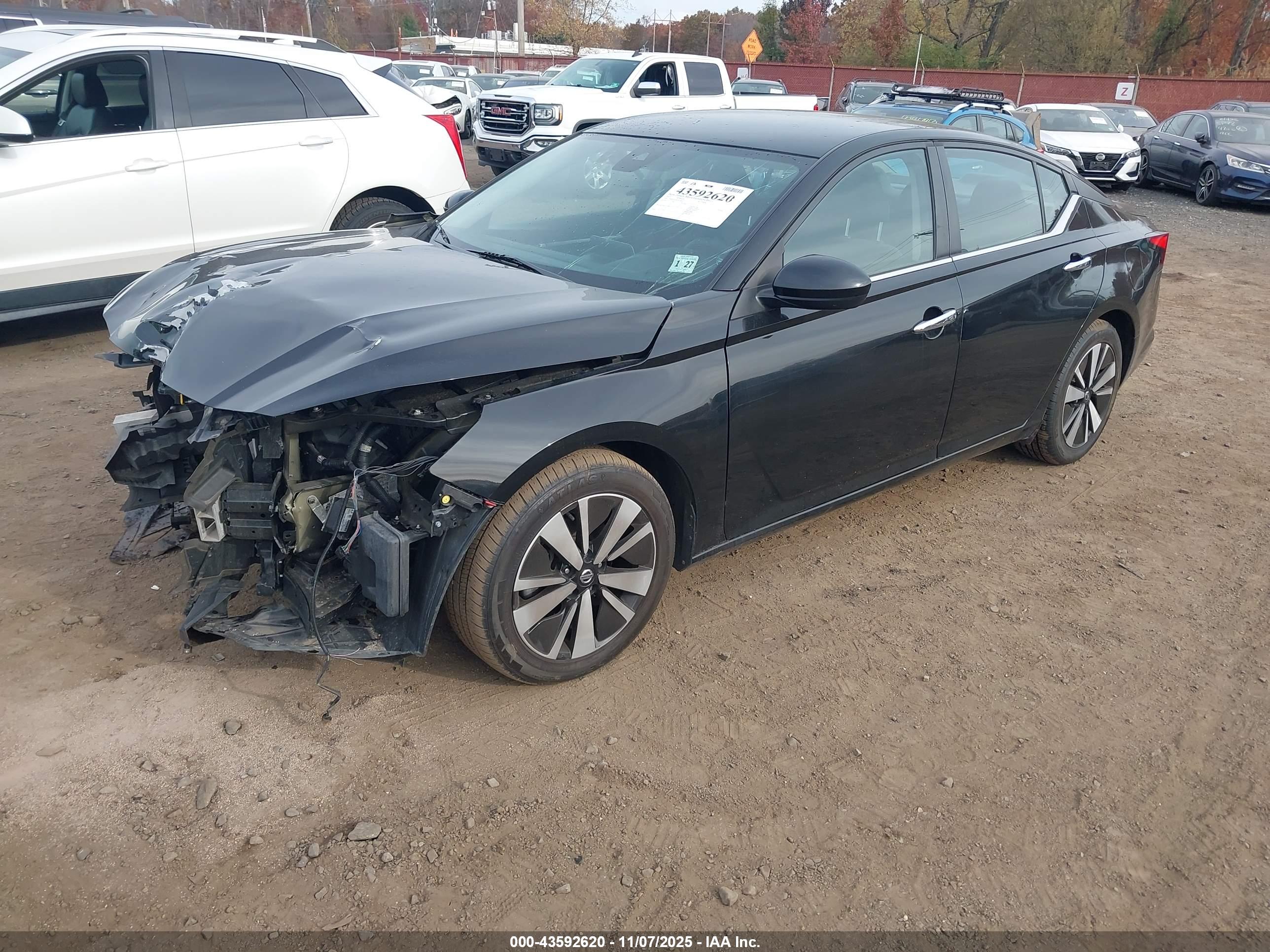 NISSAN ALTIMA image 2