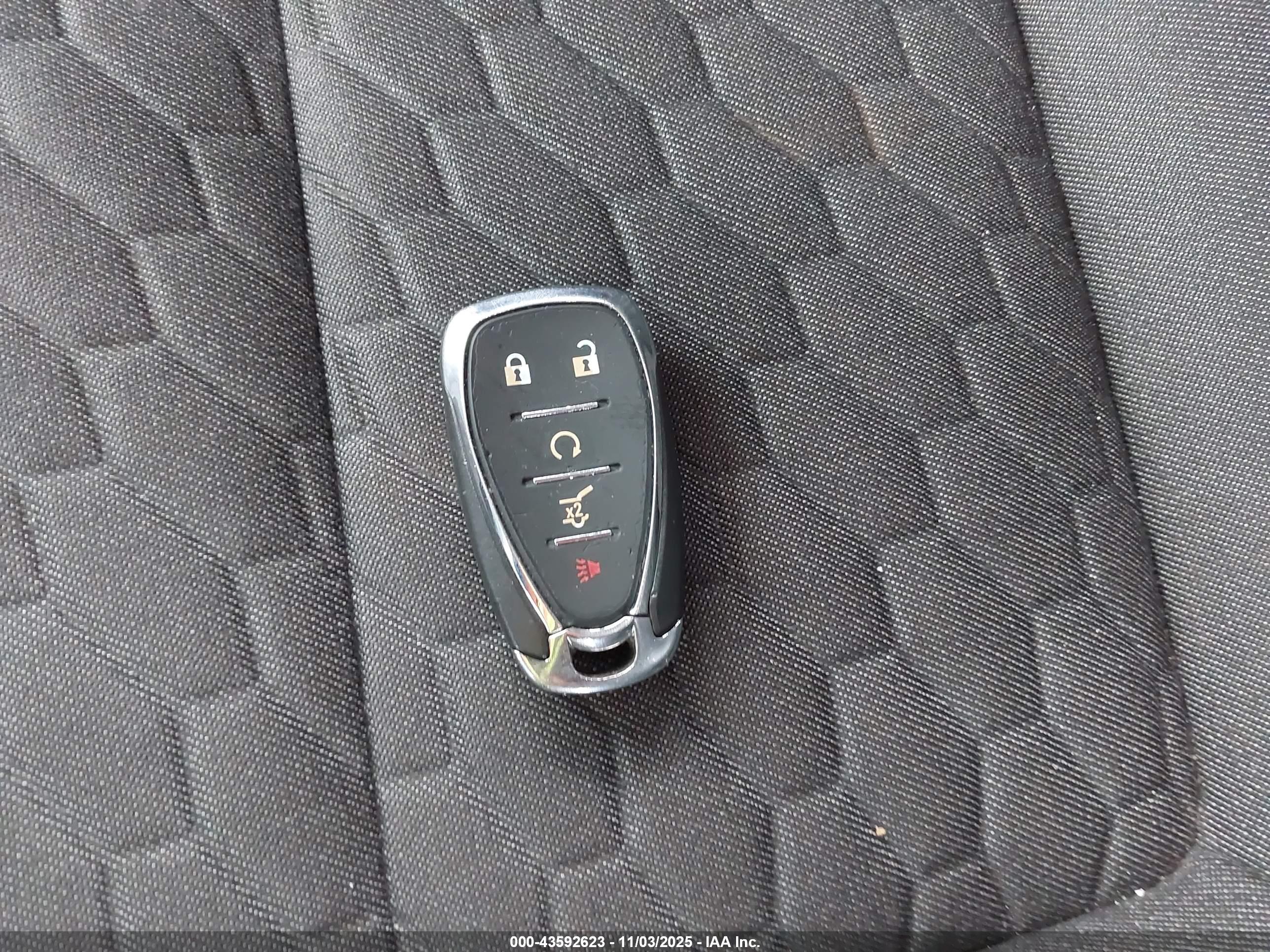 CHEVROLET EQUINOX image 11