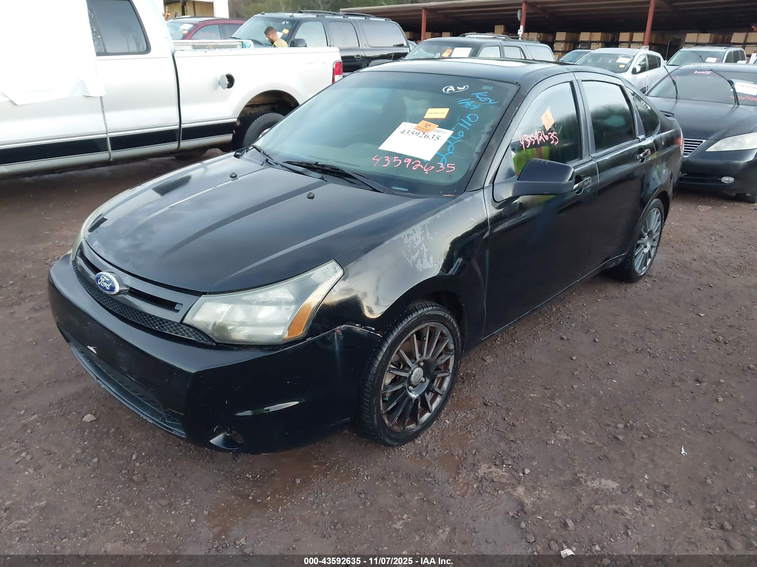 FORD FOCUS image 2