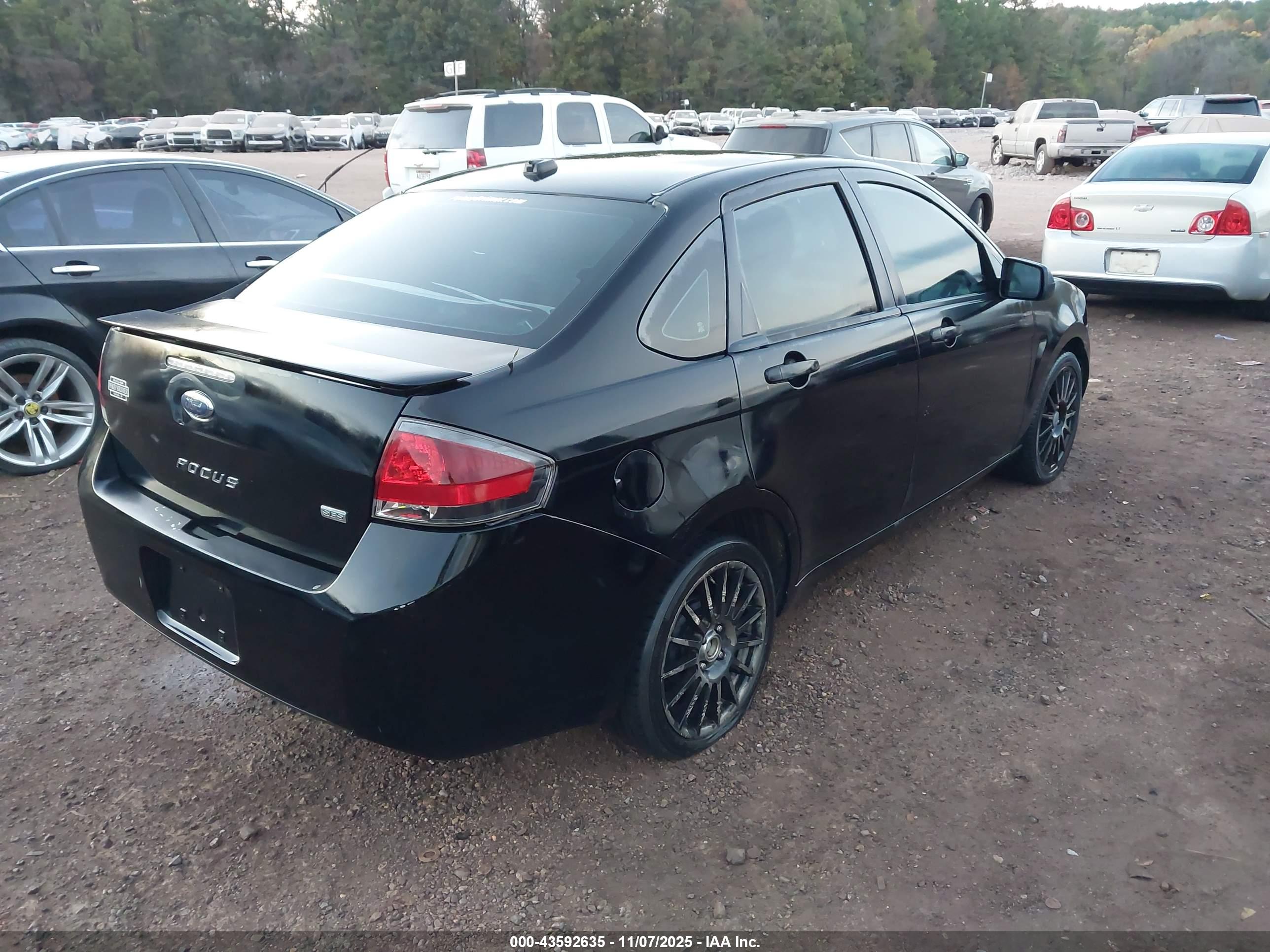 FORD FOCUS image 4